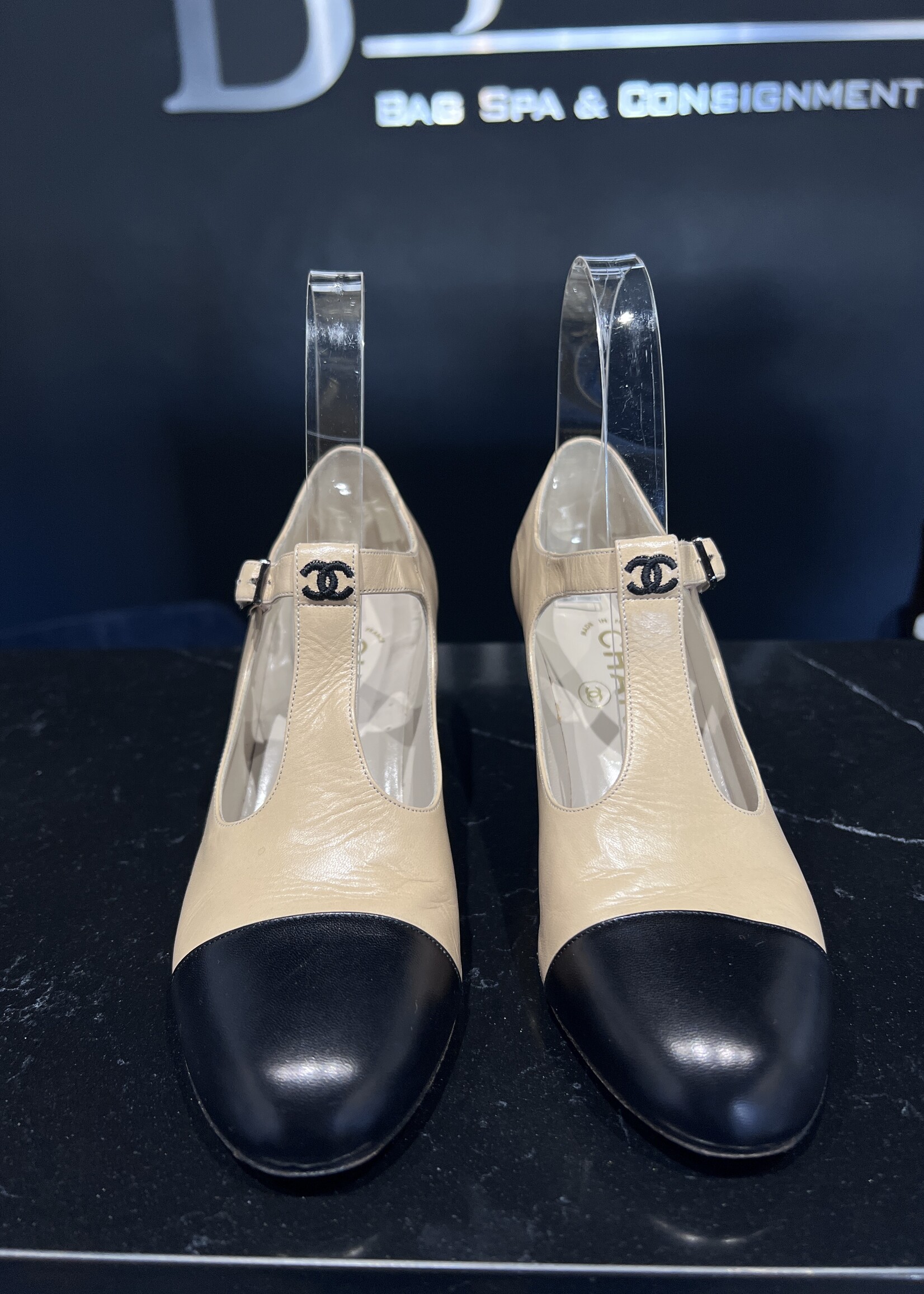 Chanel Chanel Rounded T-Strap Pumps 35.5
