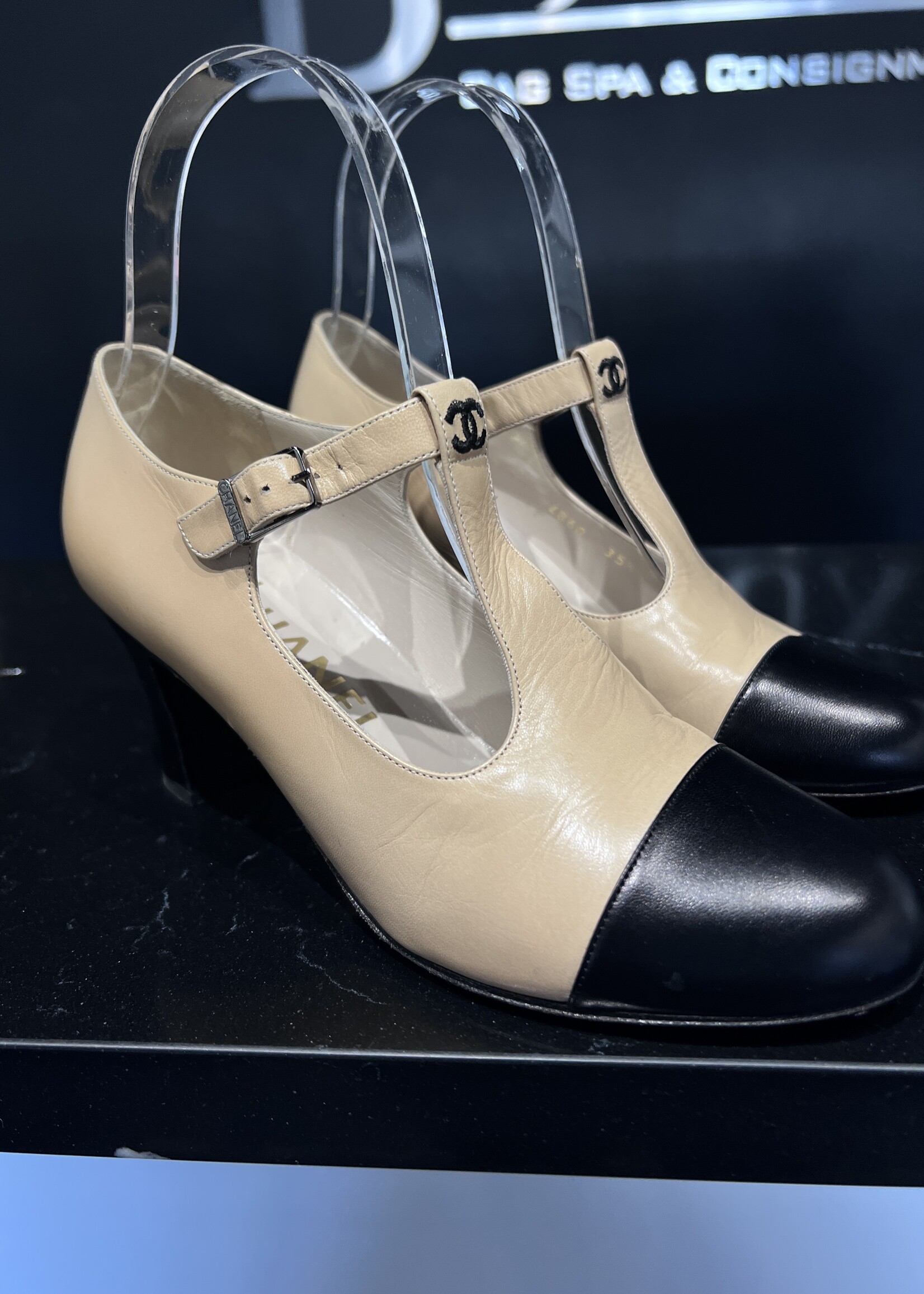 Chanel Chanel Rounded T-Strap Pumps 35.5