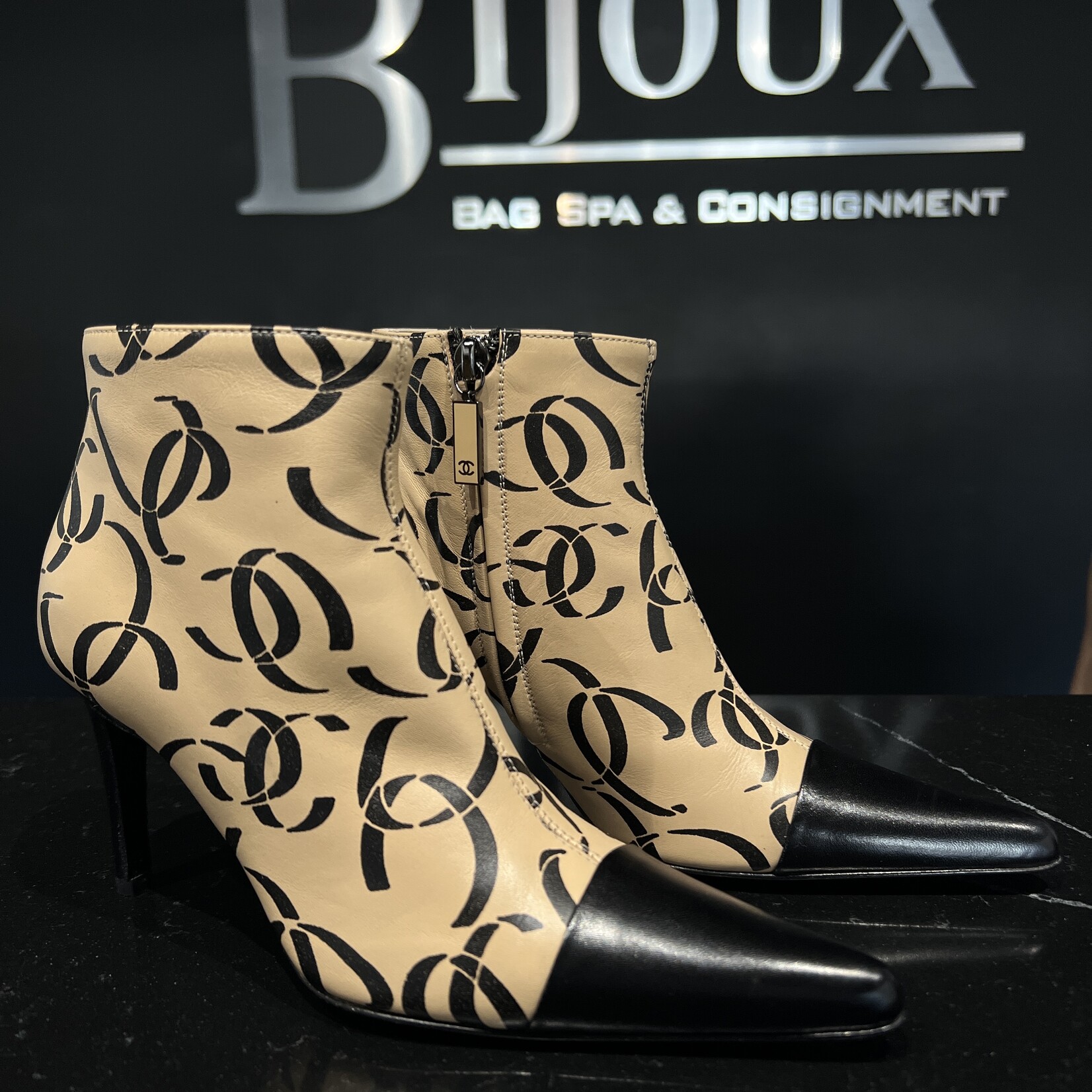 Chanel SOLD - Chanel CC Vintage Boots 35.5