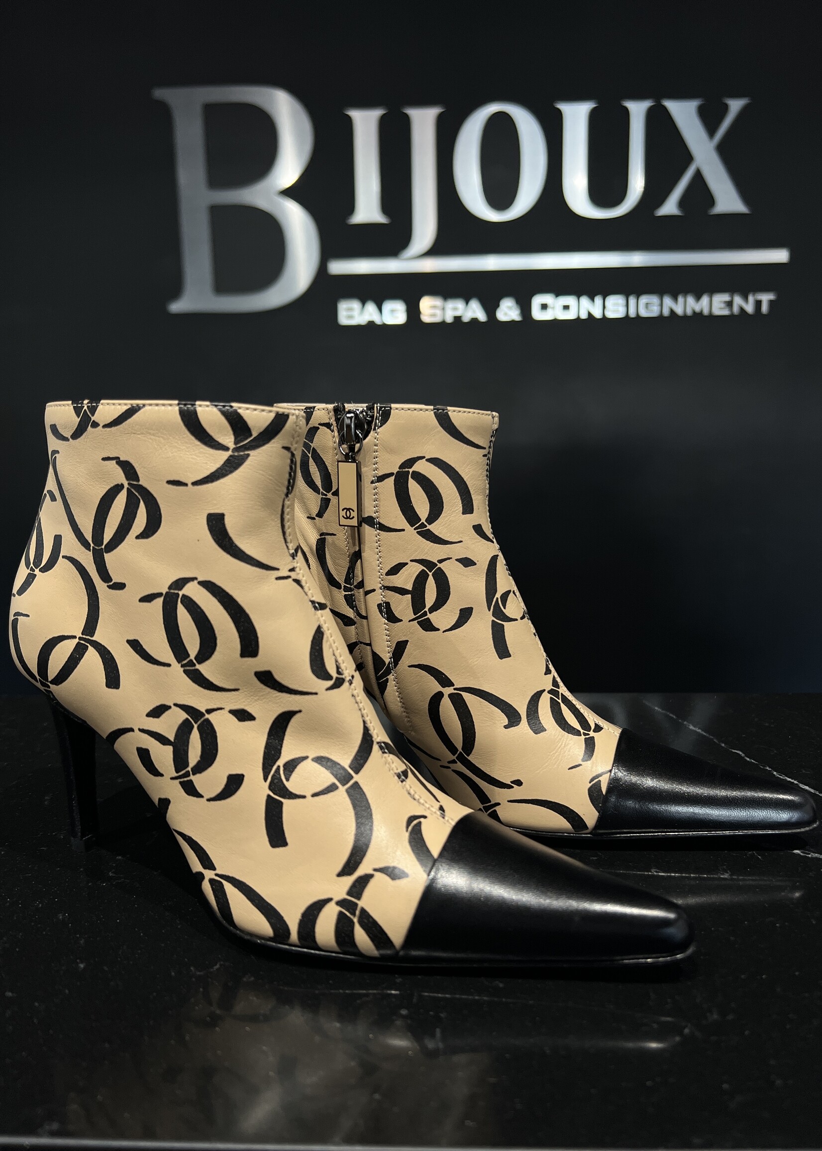 Chanel SOLD - Chanel CC Vintage Boots 35.5