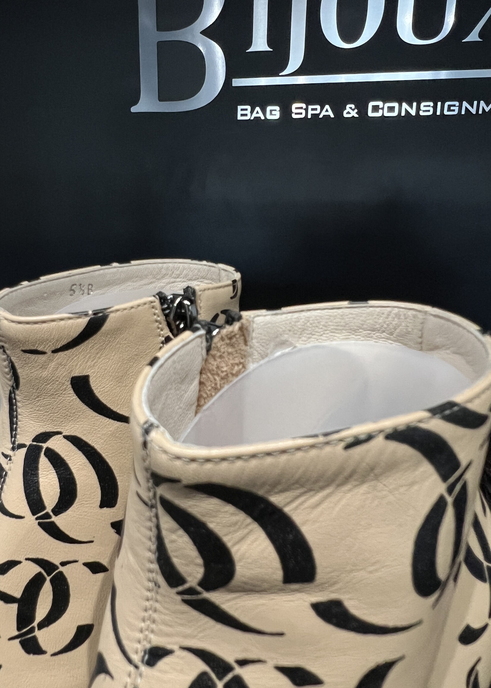 Chanel SOLD - Chanel CC Vintage Boots 35.5