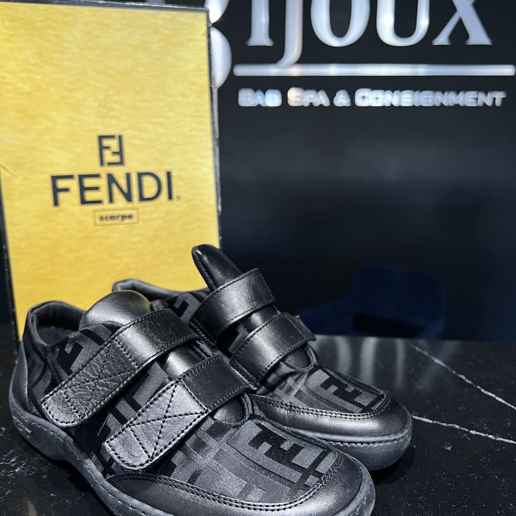 Fendi Fendi Canvas Sneaker 35.5