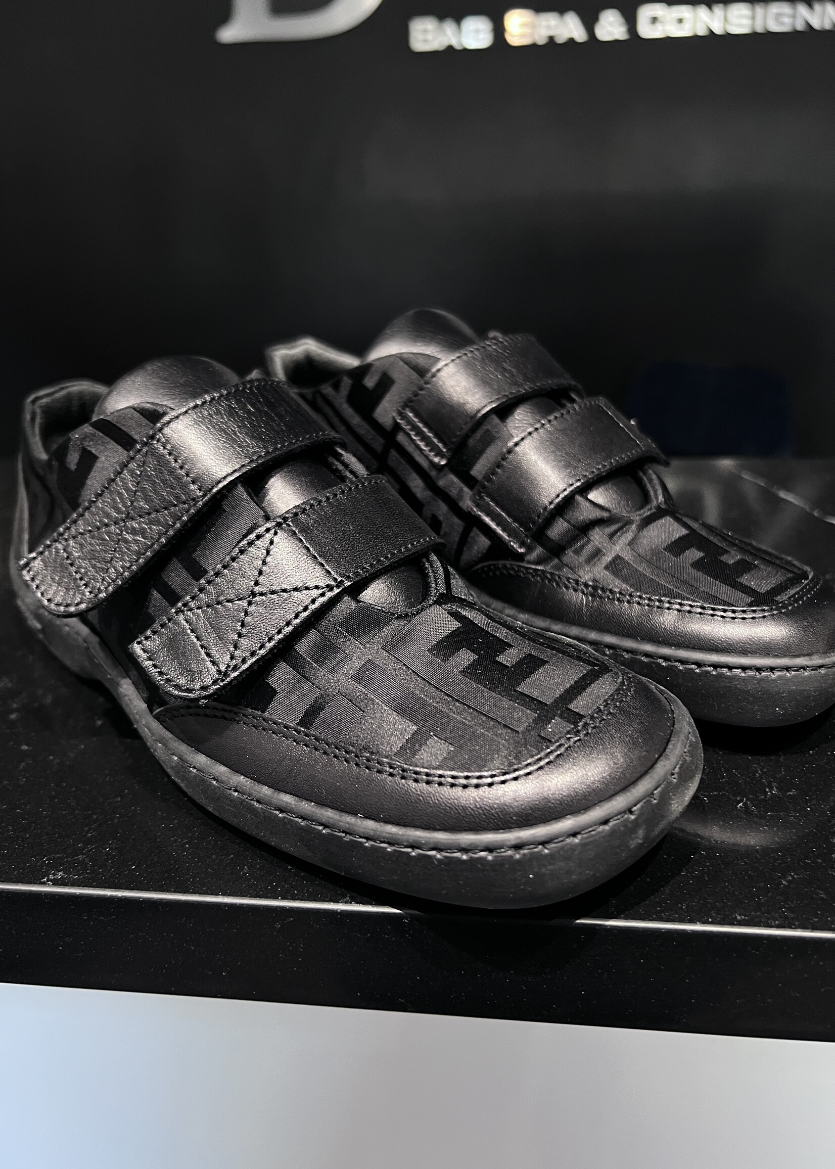 Fendi Fendi Canvas Sneaker 35.5