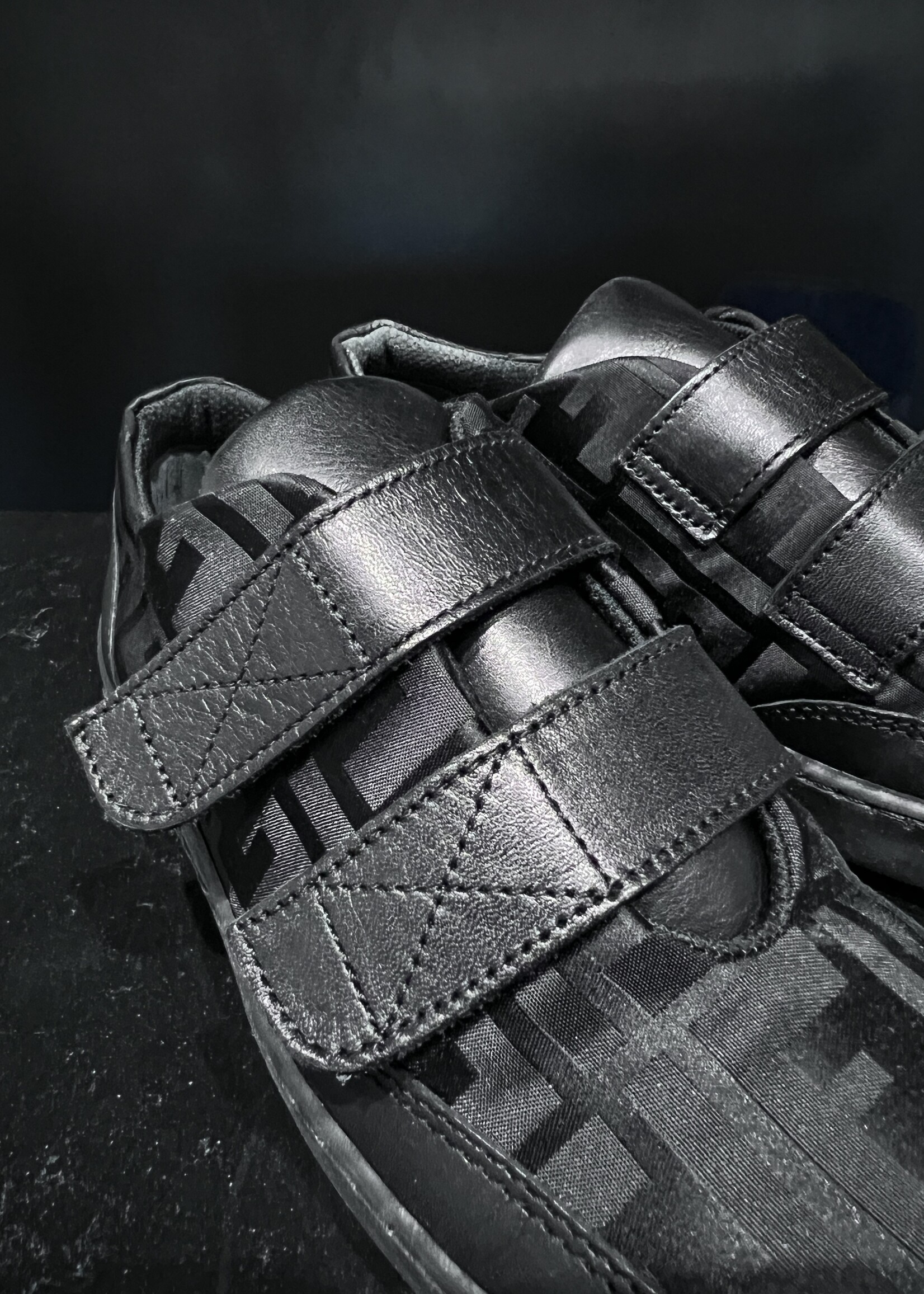 Fendi Fendi Canvas Sneaker 35.5