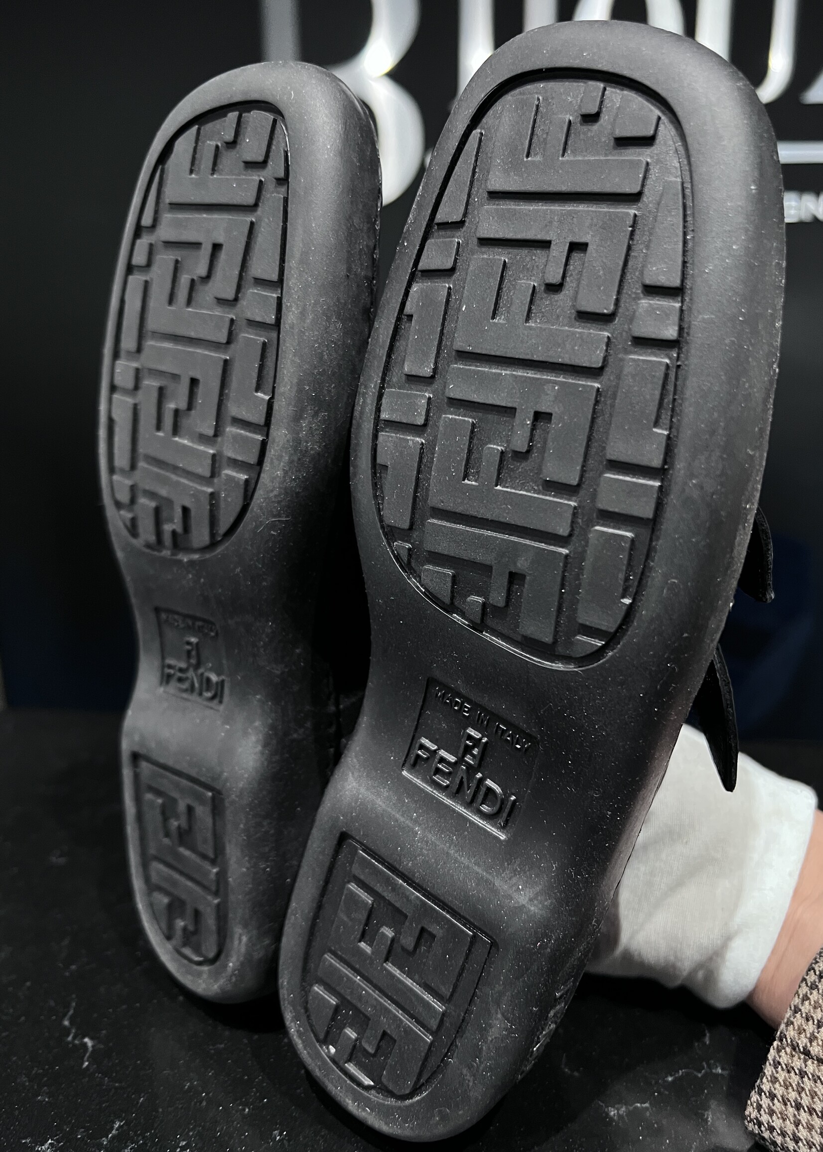 Fendi Fendi Canvas Sneaker 35.5