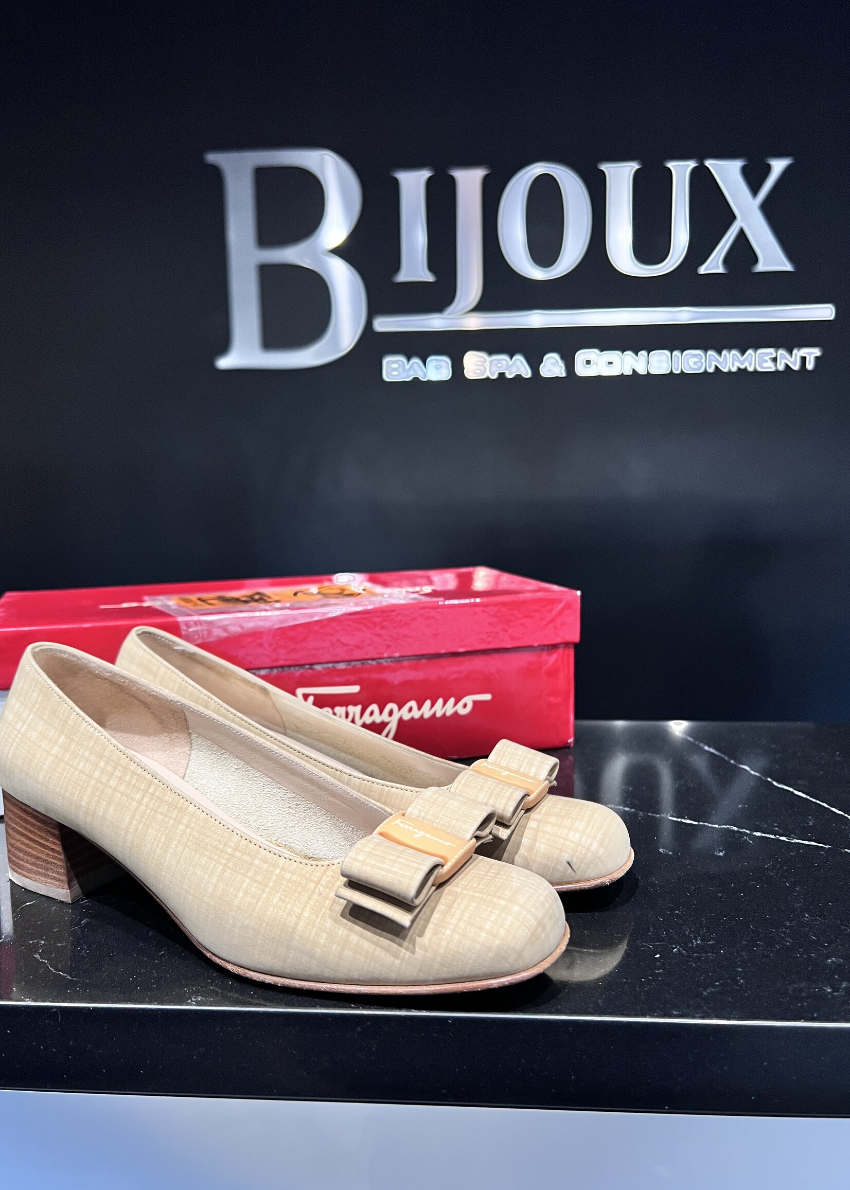 Salvatore Ferragamo Ferragamo Creme Plaid Heeled Loafers