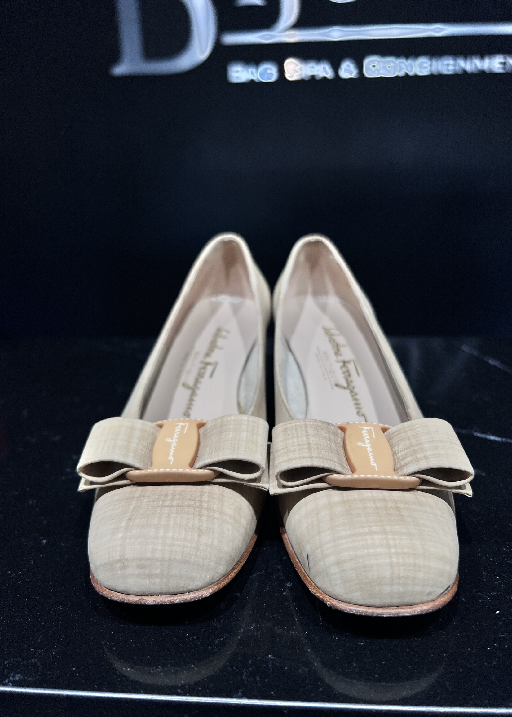 Salvatore Ferragamo Ferragamo Creme Plaid Heeled Loafers