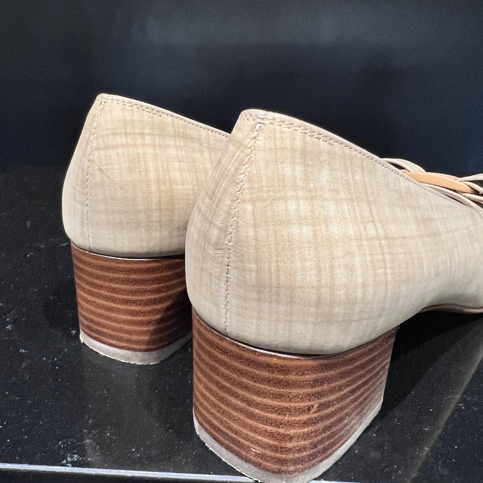 Salvatore Ferragamo Ferragamo Creme Plaid Heeled Loafers