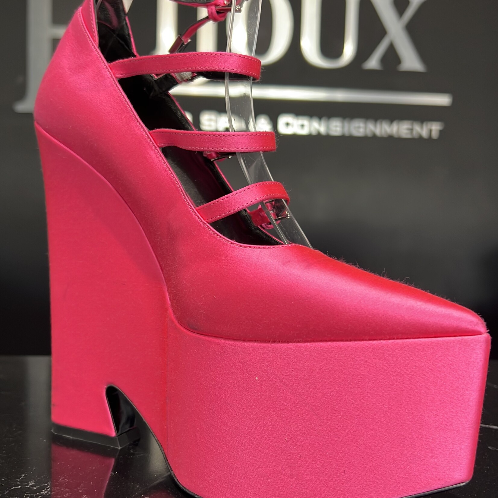 Versace Versace Tempest Satin Pump 38