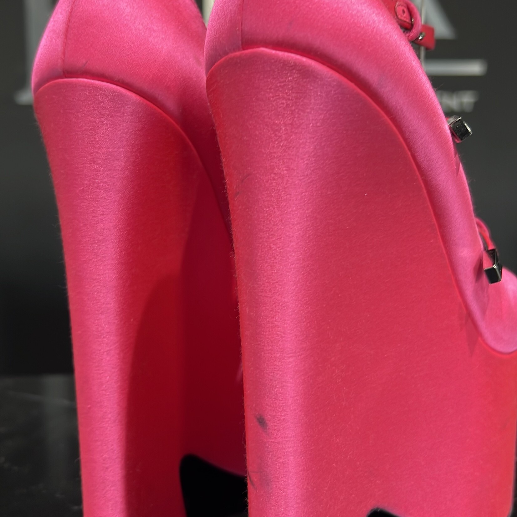 Versace Versace Tempest Satin Pump 38