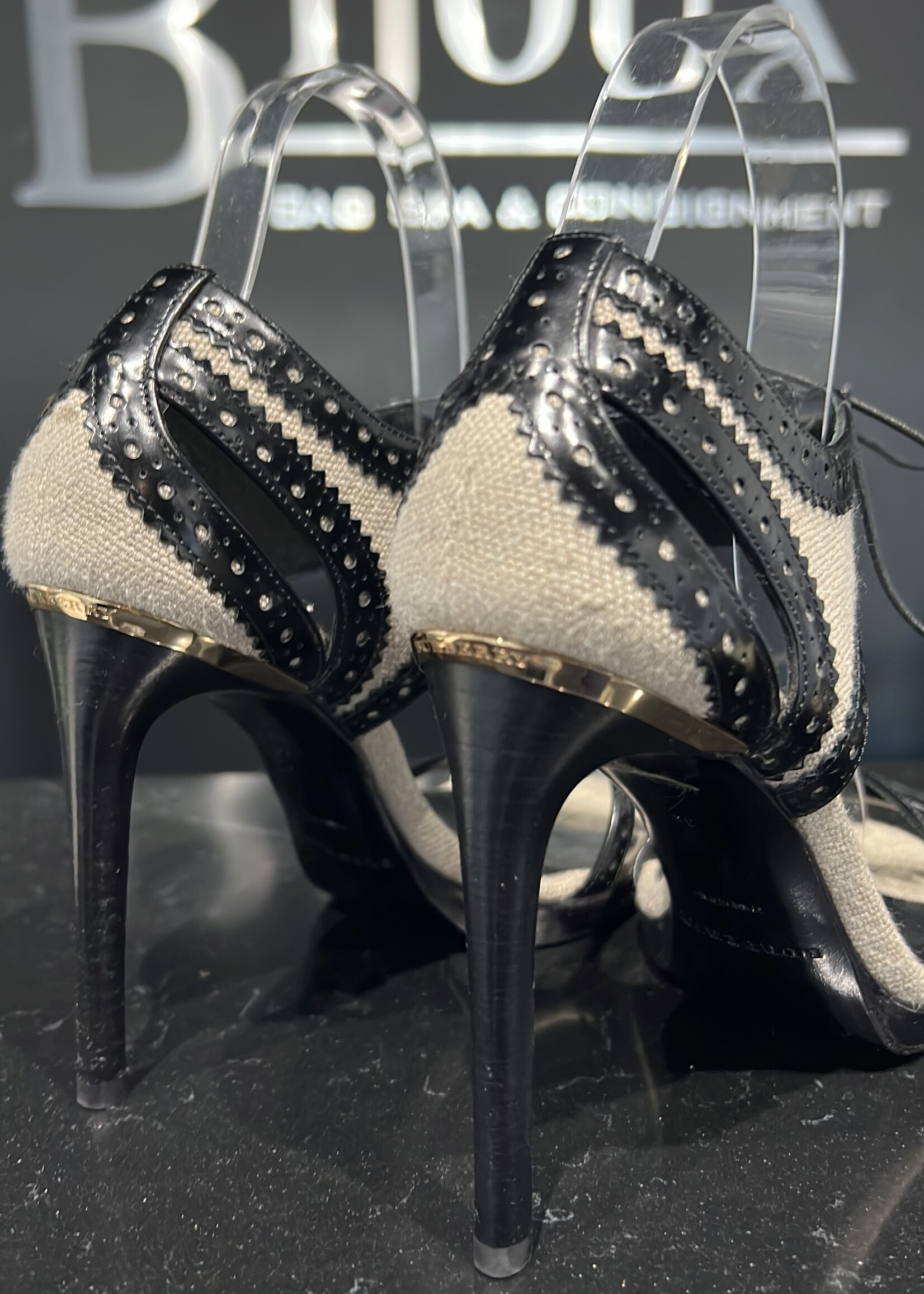 Burberry Burberry Heeled Sandal 36