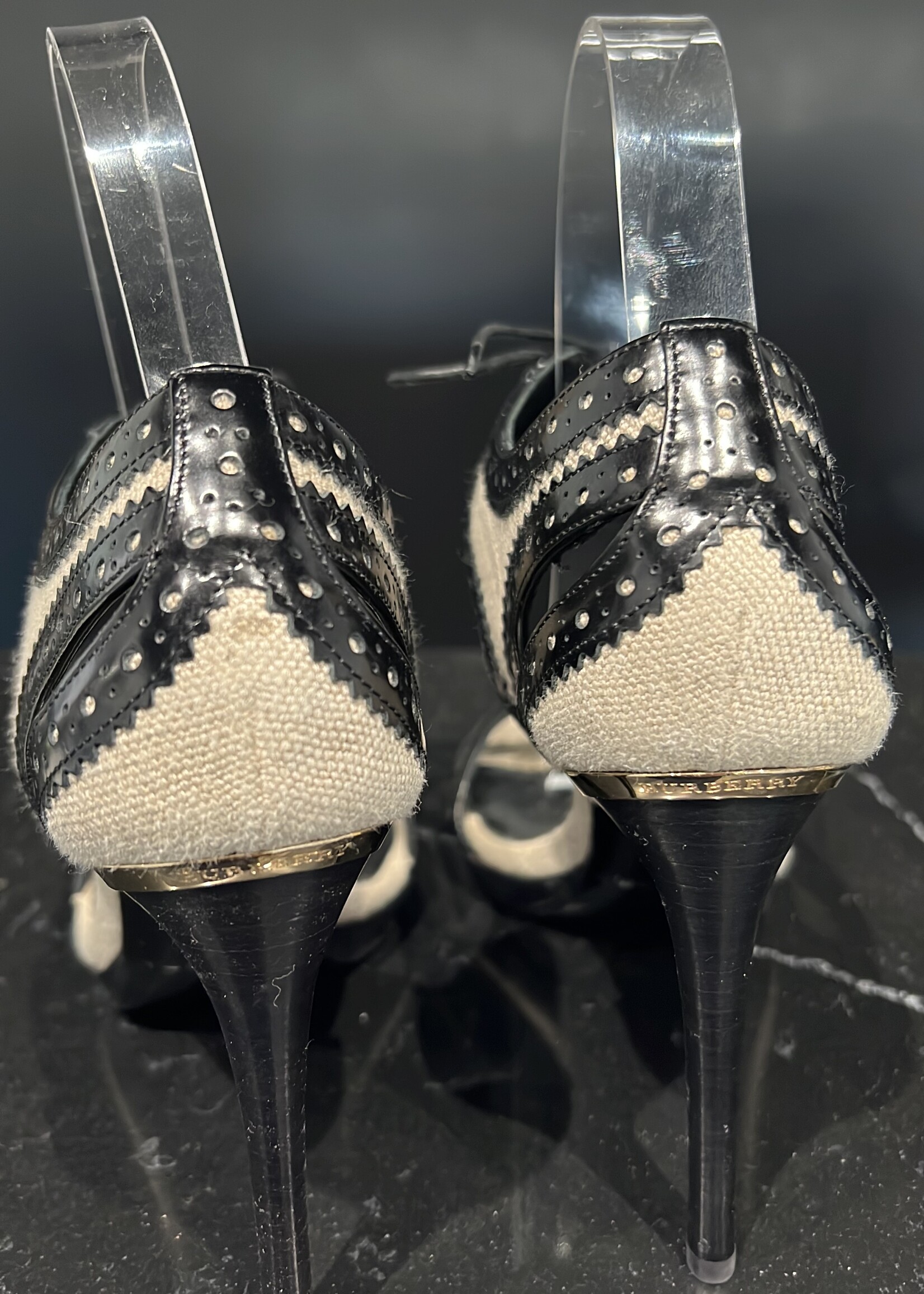 Burberry Burberry Heeled Sandal 36