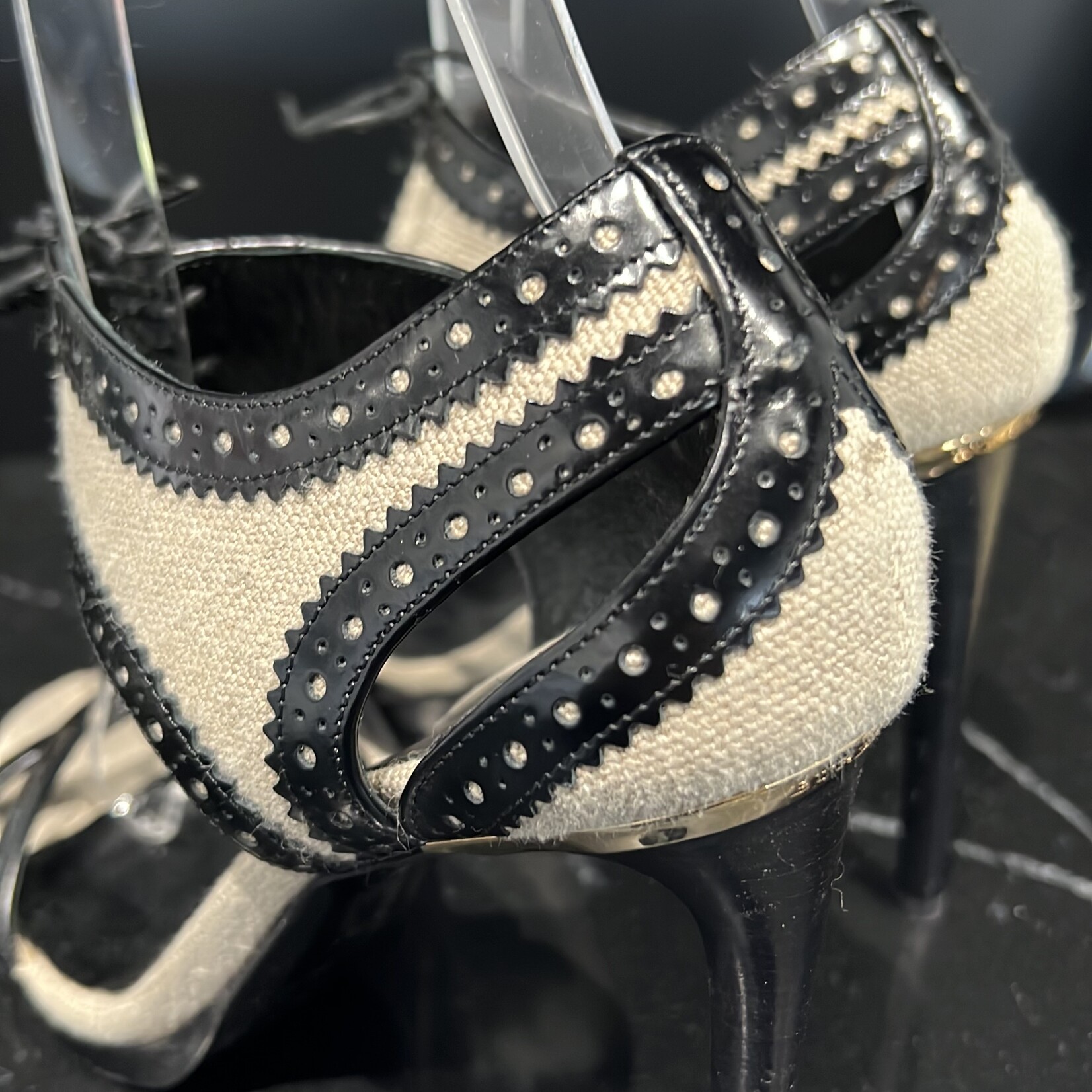 Burberry Burberry Heeled Sandal 36