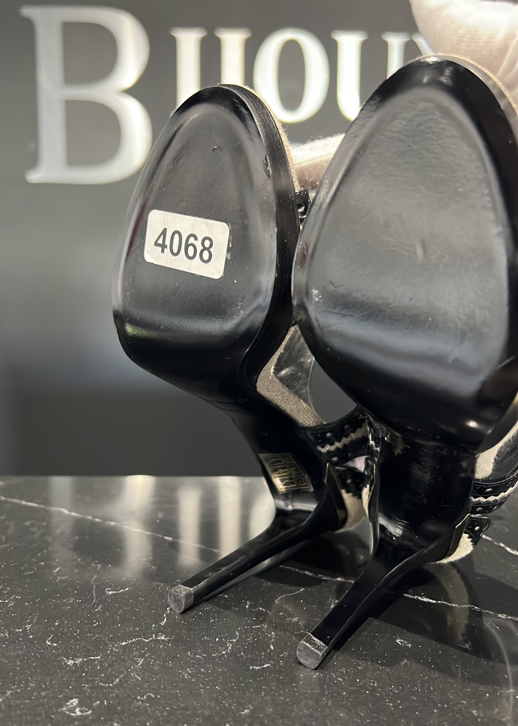 Burberry Burberry Heeled Sandal 36