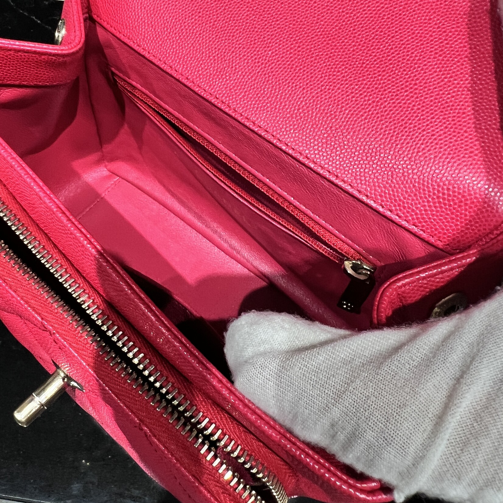 Chanel SOLD - Chanel Business Affinity Red