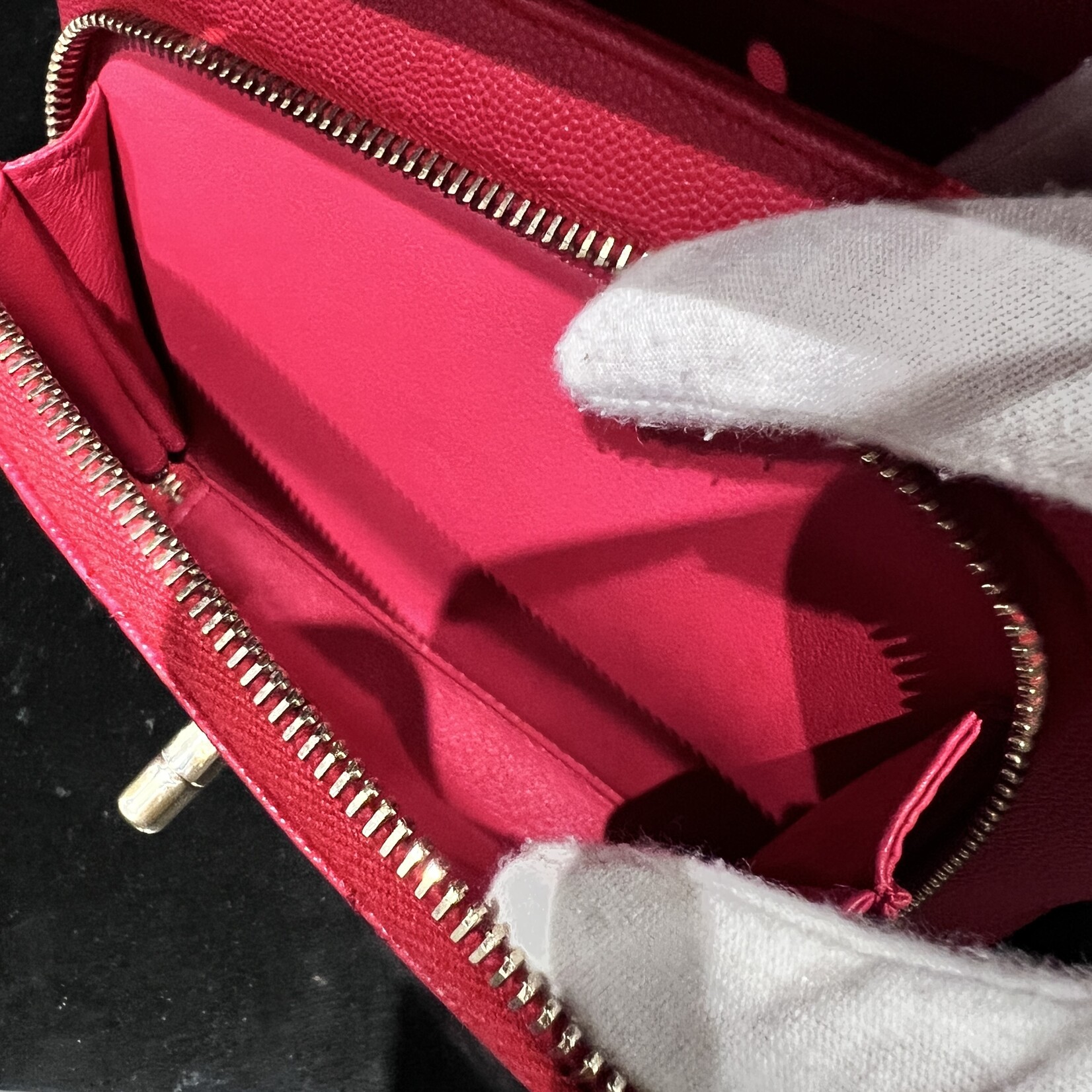 Chanel SOLD - Chanel Business Affinity Red