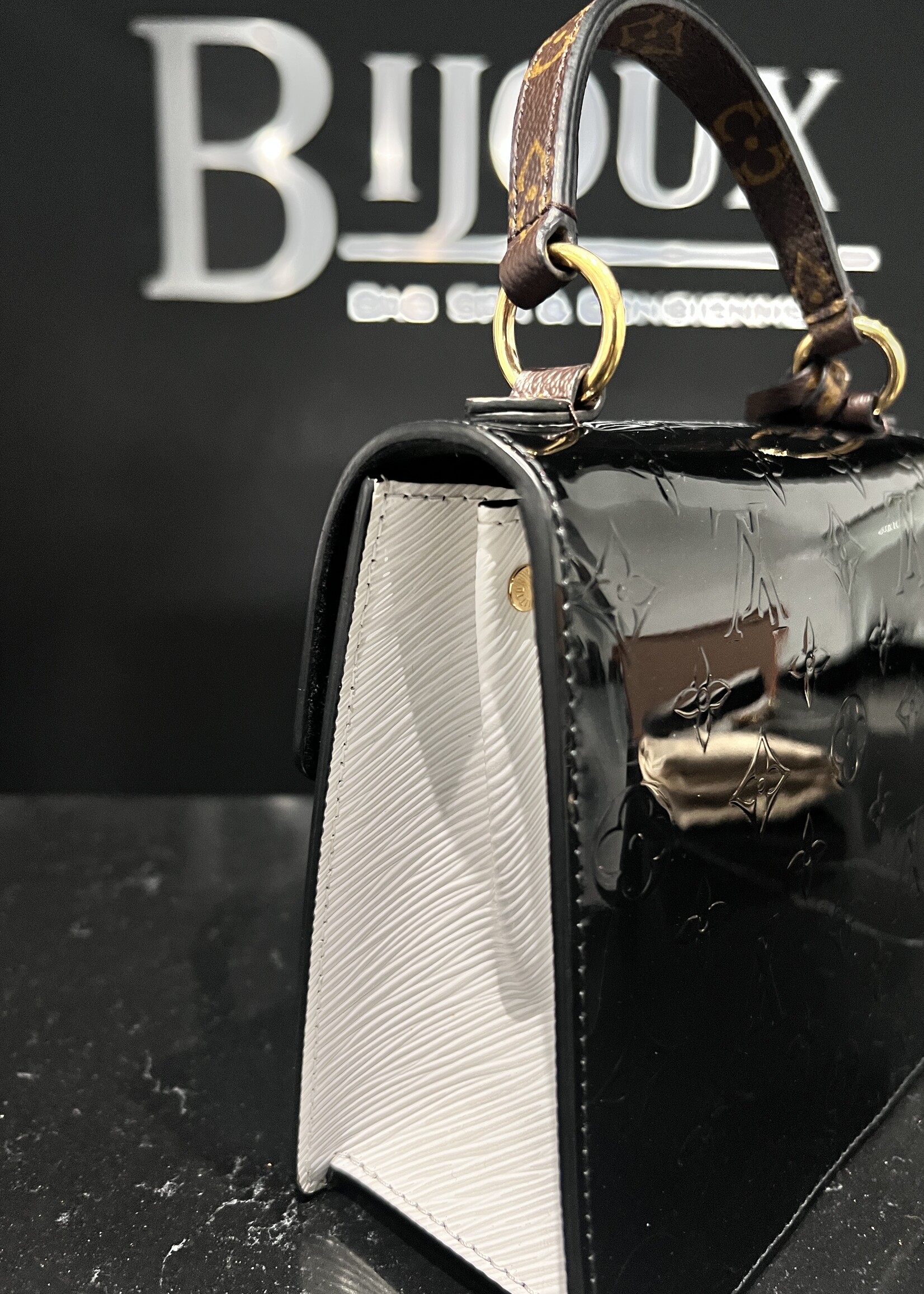 Louis Vuitton SOLD - Louis Vuitton Vernis Spring Street