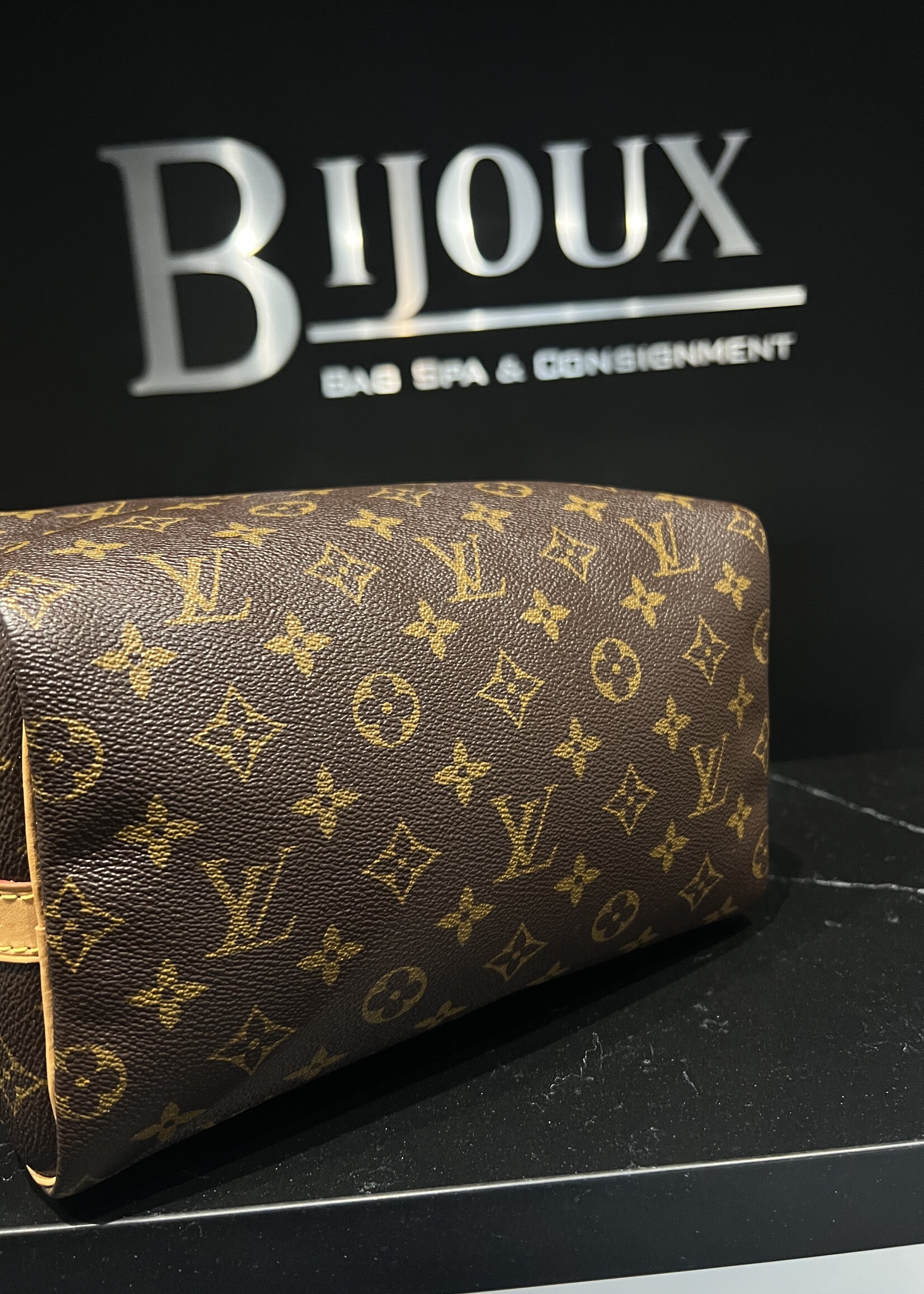 Louis Vuitton SOLD - Louis Vuitton Speedy 25 Bandouliere