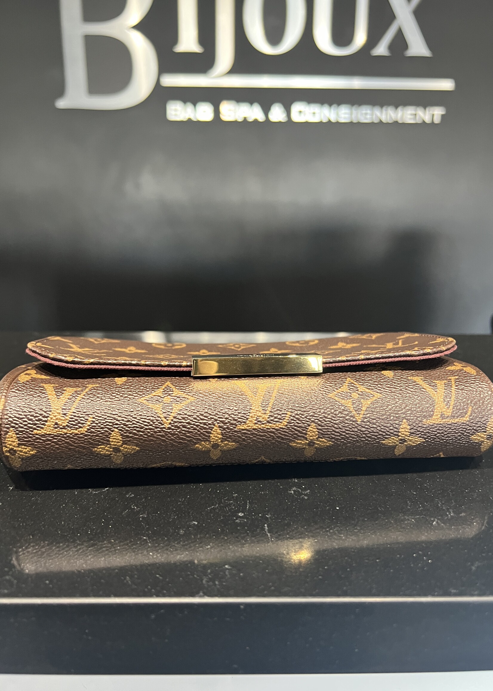Louis Vuitton SOLD - Louis Vuitton Favourite MM