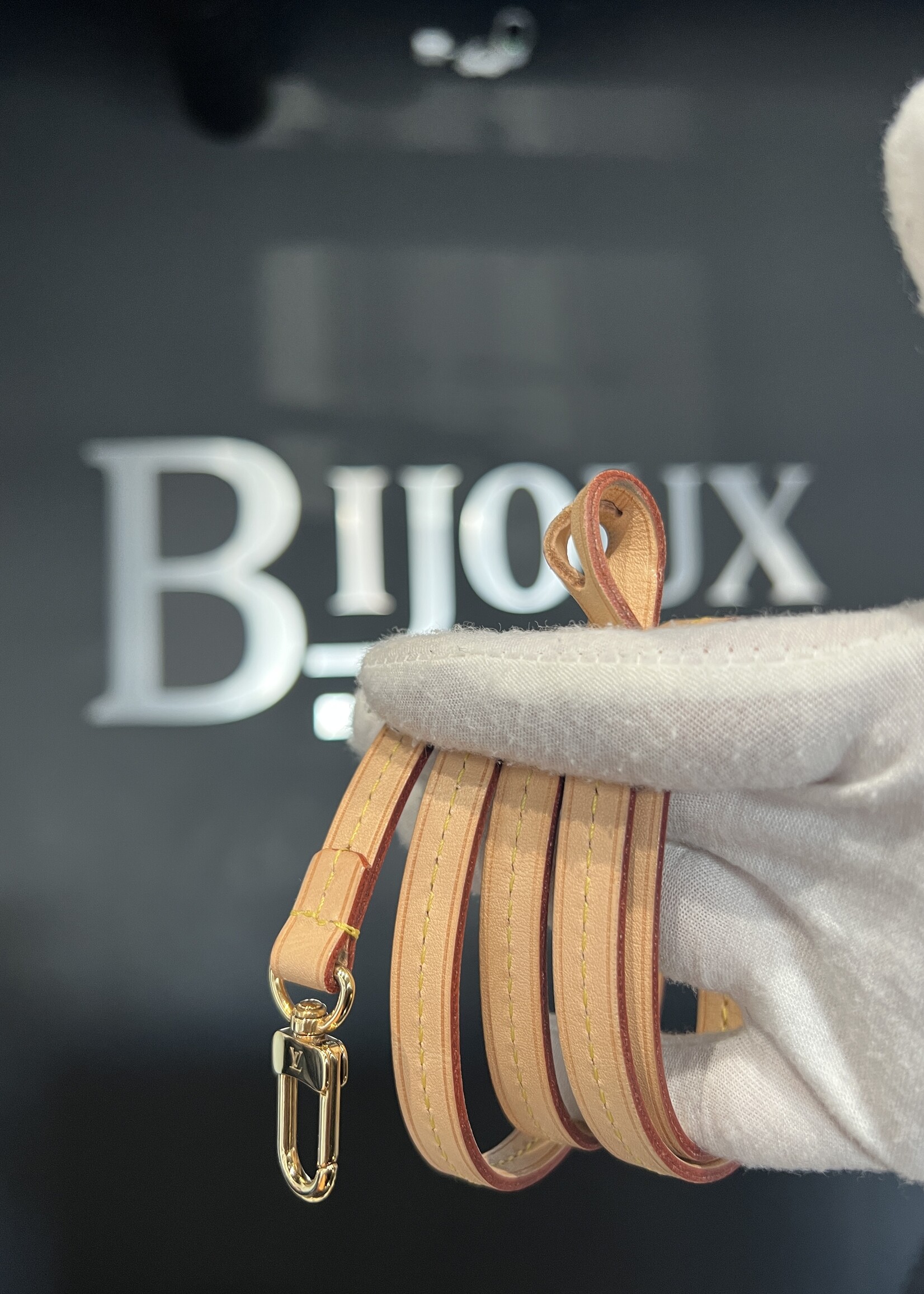 Louis Vuitton SOLD - Louis Vuitton Favourite MM