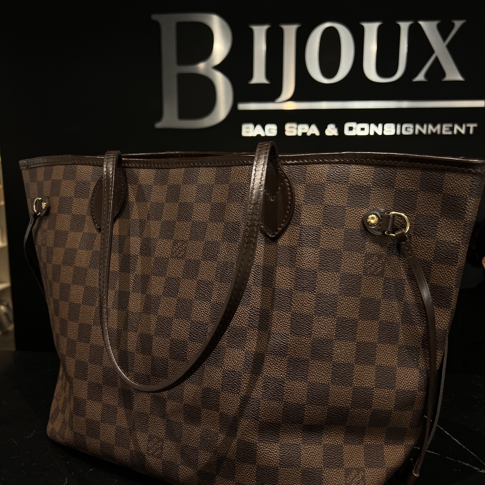 Louis Vuitton SOLD - Louis Vuitton Neverfull Damier Ebene MM