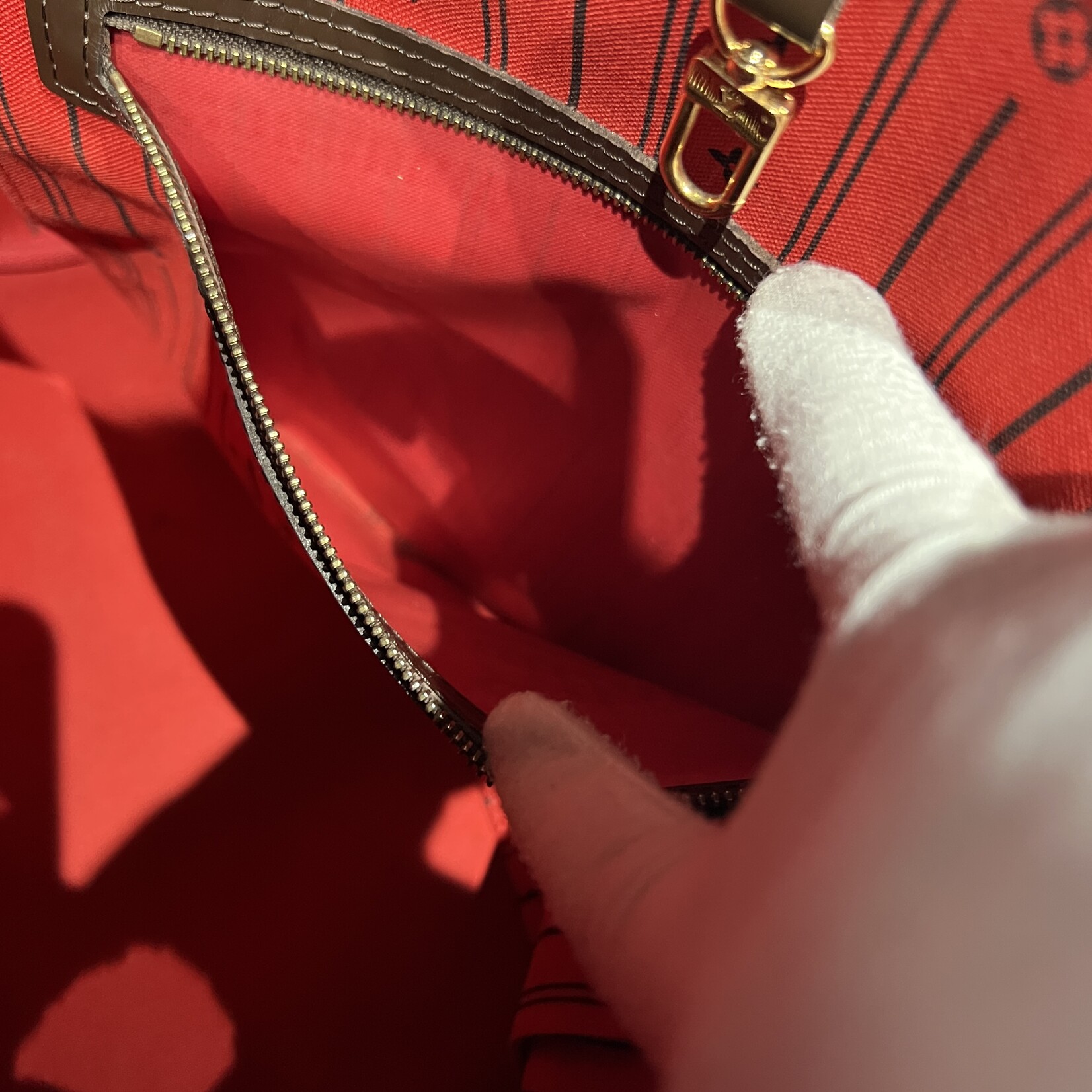 Louis Vuitton SOLD - Louis Vuitton Neverfull Damier Ebene MM