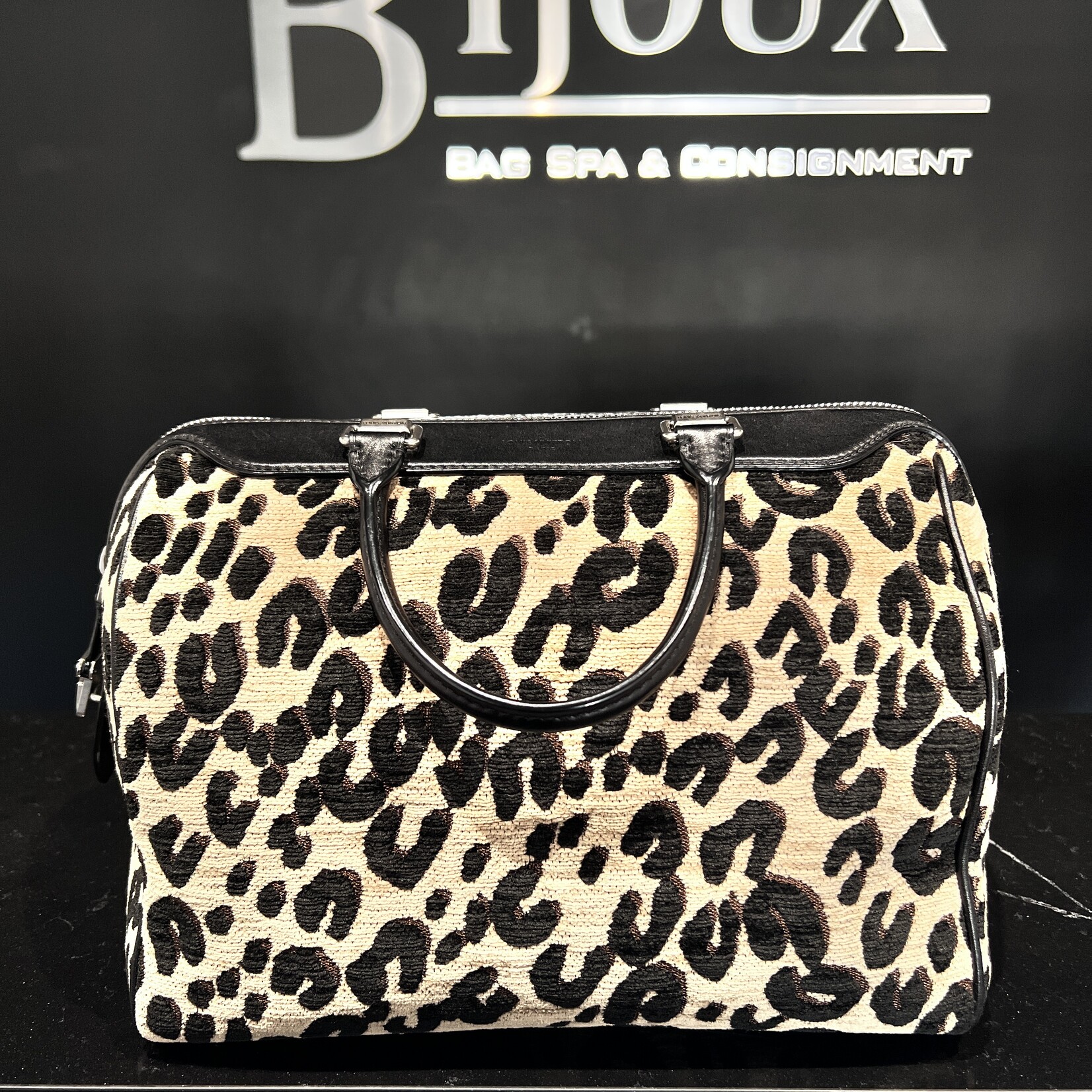 Louis Vuitton Louis Vuitton Stephan Spouse Leopard Speedy