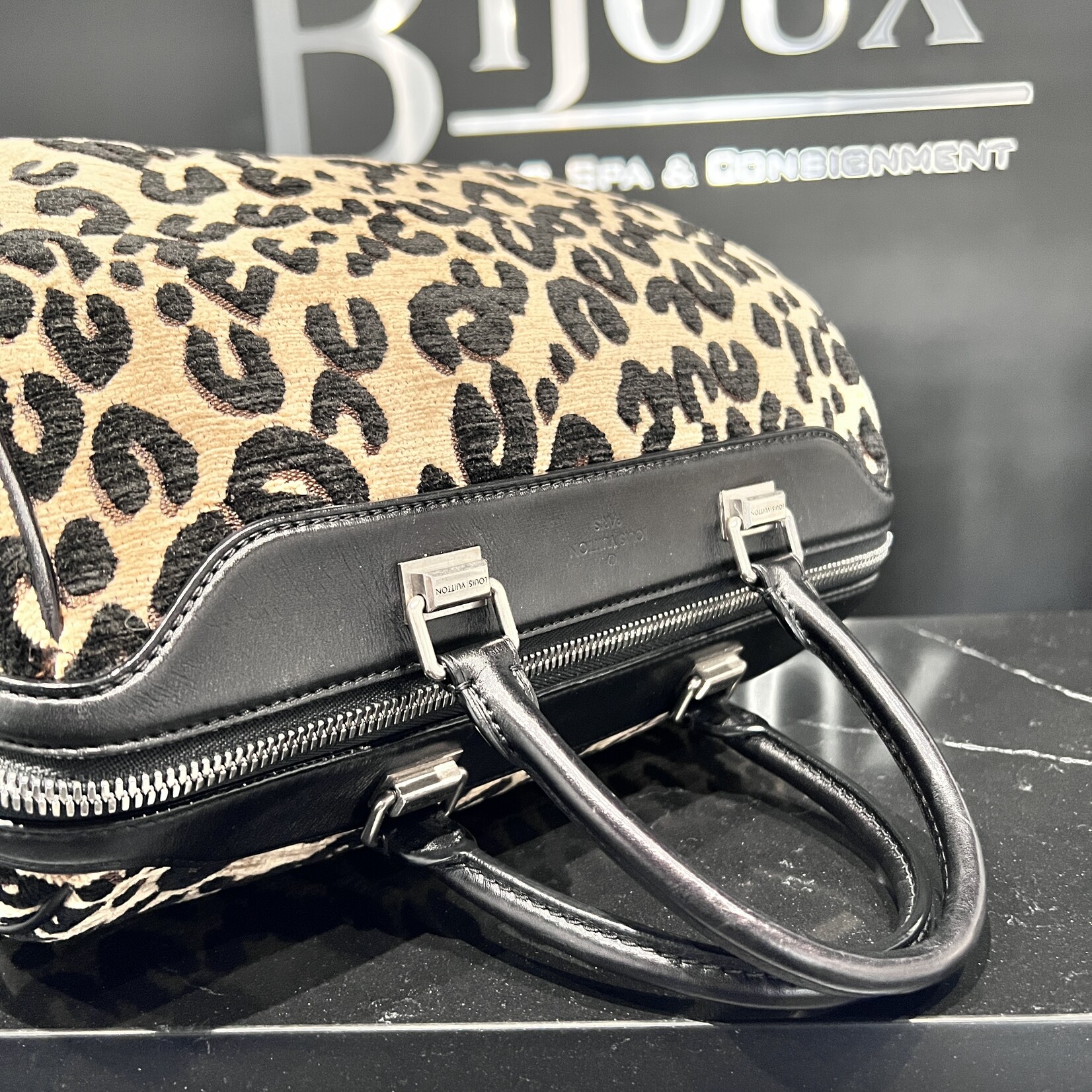 Louis Vuitton Louis Vuitton Stephan Spouse Leopard Speedy
