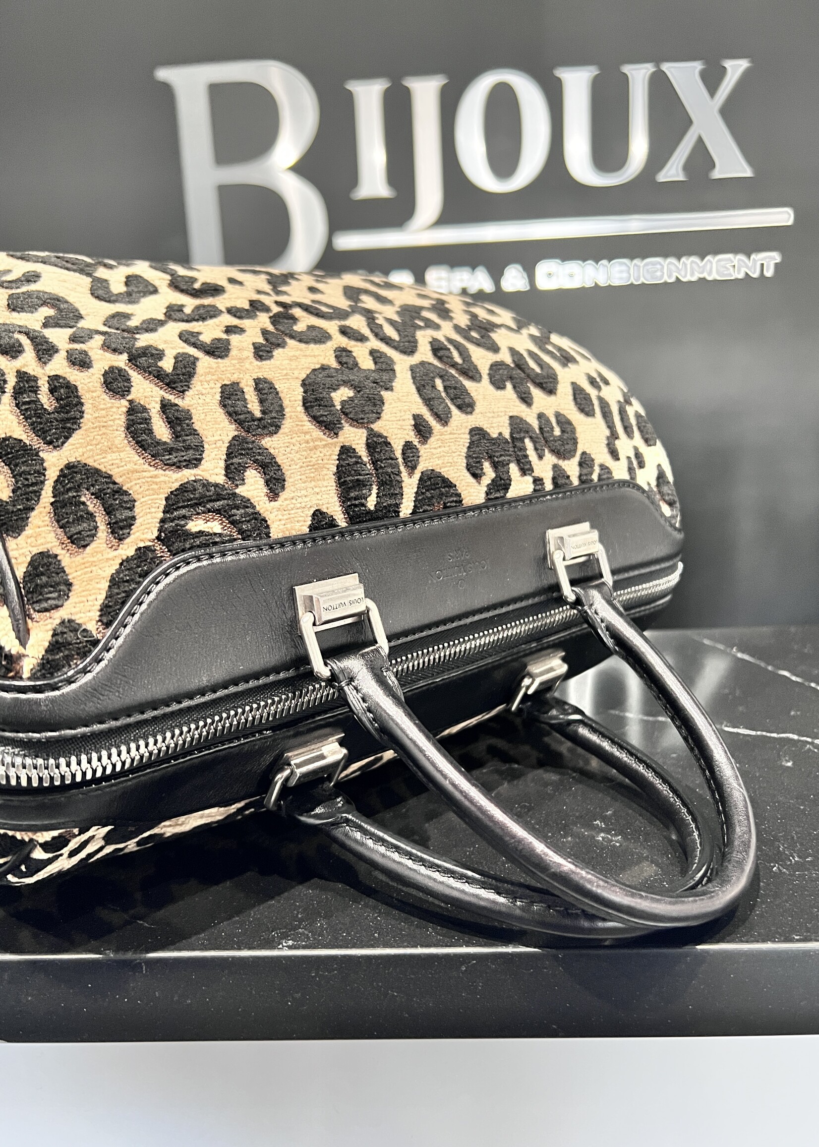 Louis Vuitton Louis Vuitton Stephan Spouse Leopard Speedy