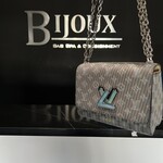Louis Vuitton Louis Vuitton Twist MM Pop