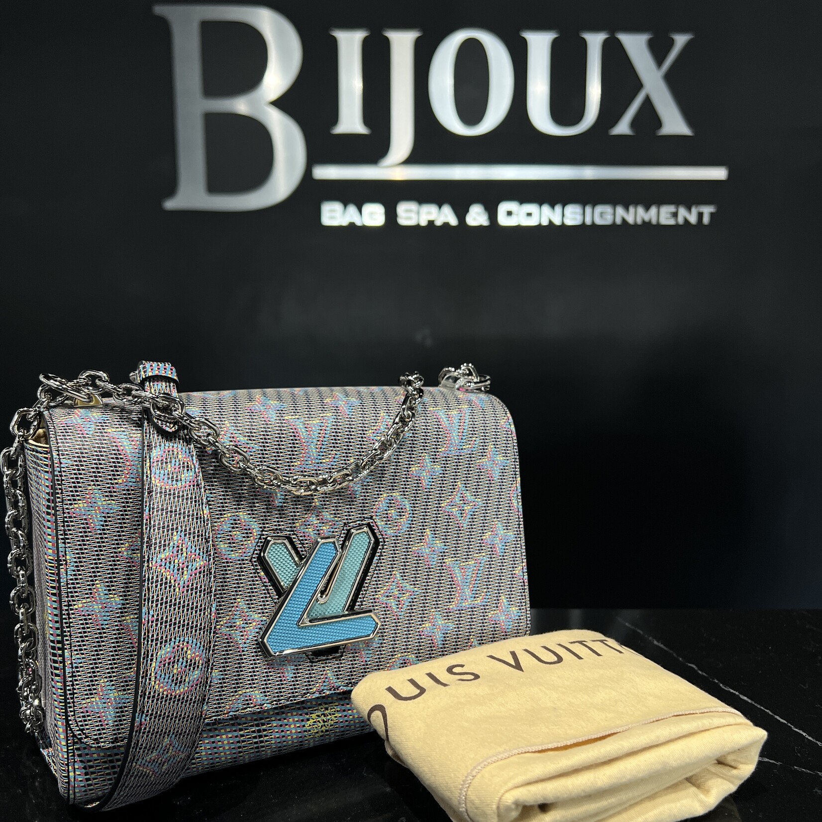 Louis Vuitton Louis Vuitton Twist MM Pop