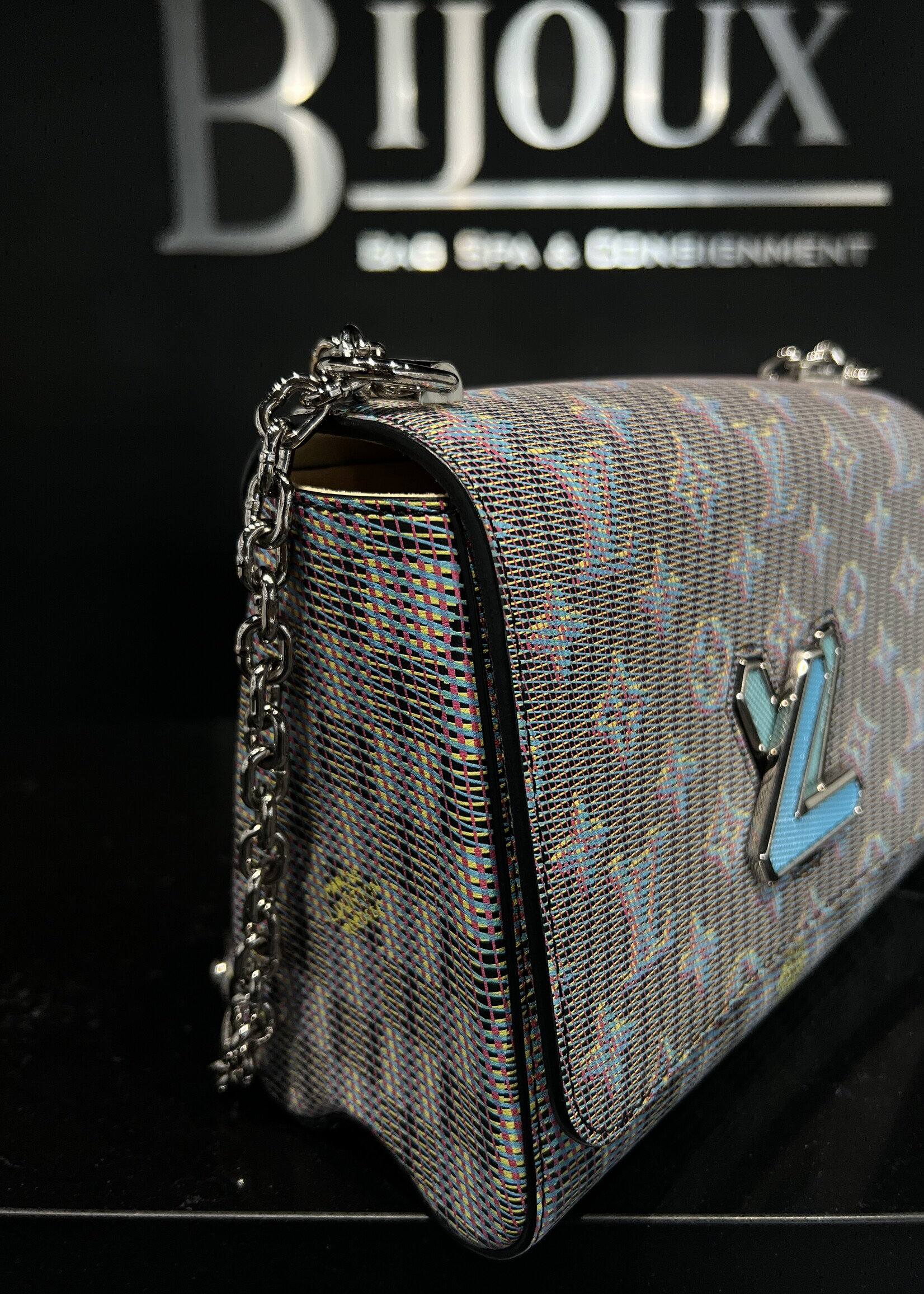 Louis Vuitton SOLD- Louis Vuitton Twist MM Pop