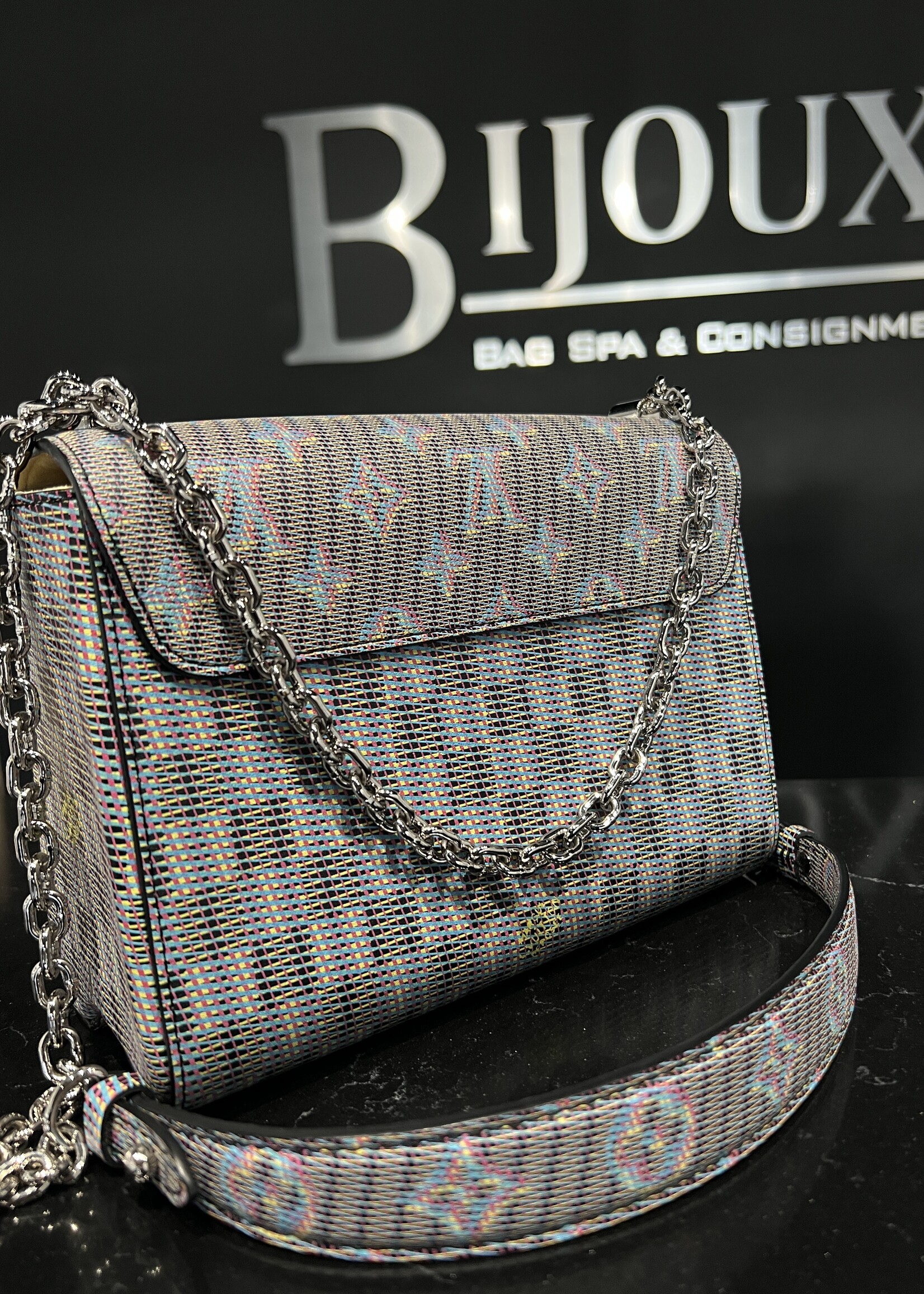 Louis Vuitton SOLD- Louis Vuitton Twist MM Pop