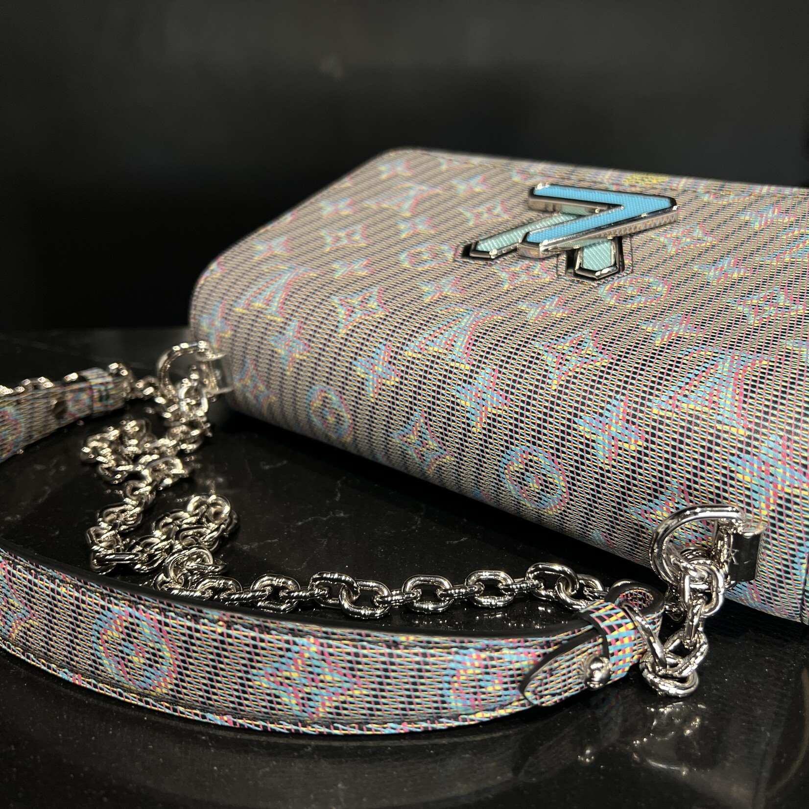 Louis Vuitton Louis Vuitton Twist MM Pop