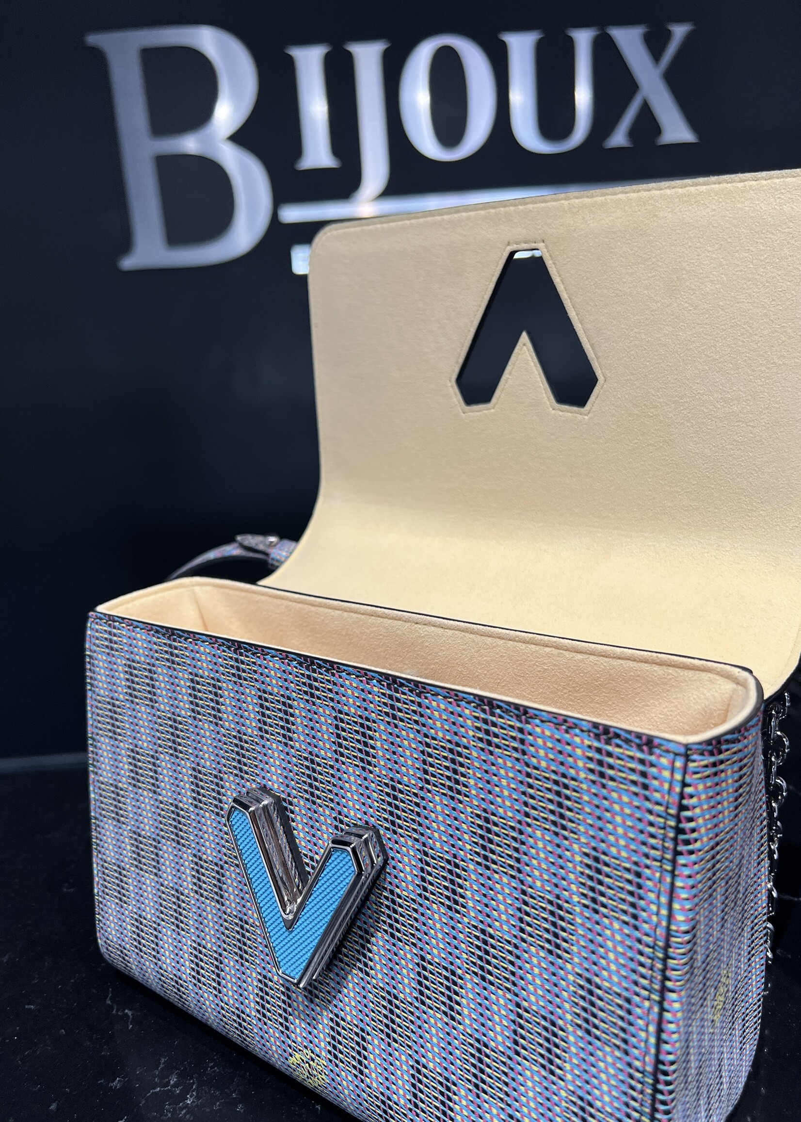 Louis Vuitton SOLD- Louis Vuitton Twist MM Pop