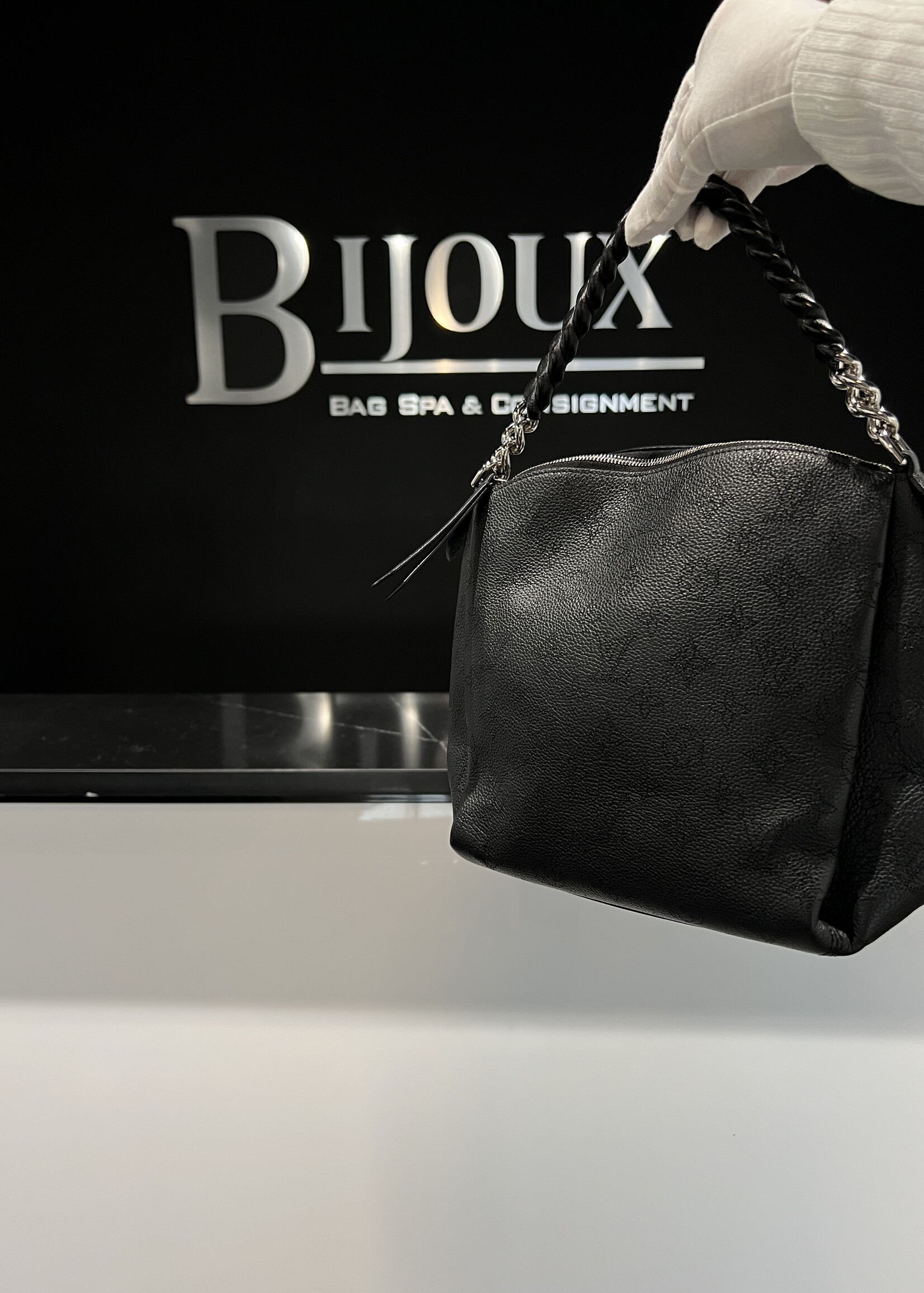 Louis Vuitton SOLD - Louis Vuitton Mahina Babylone