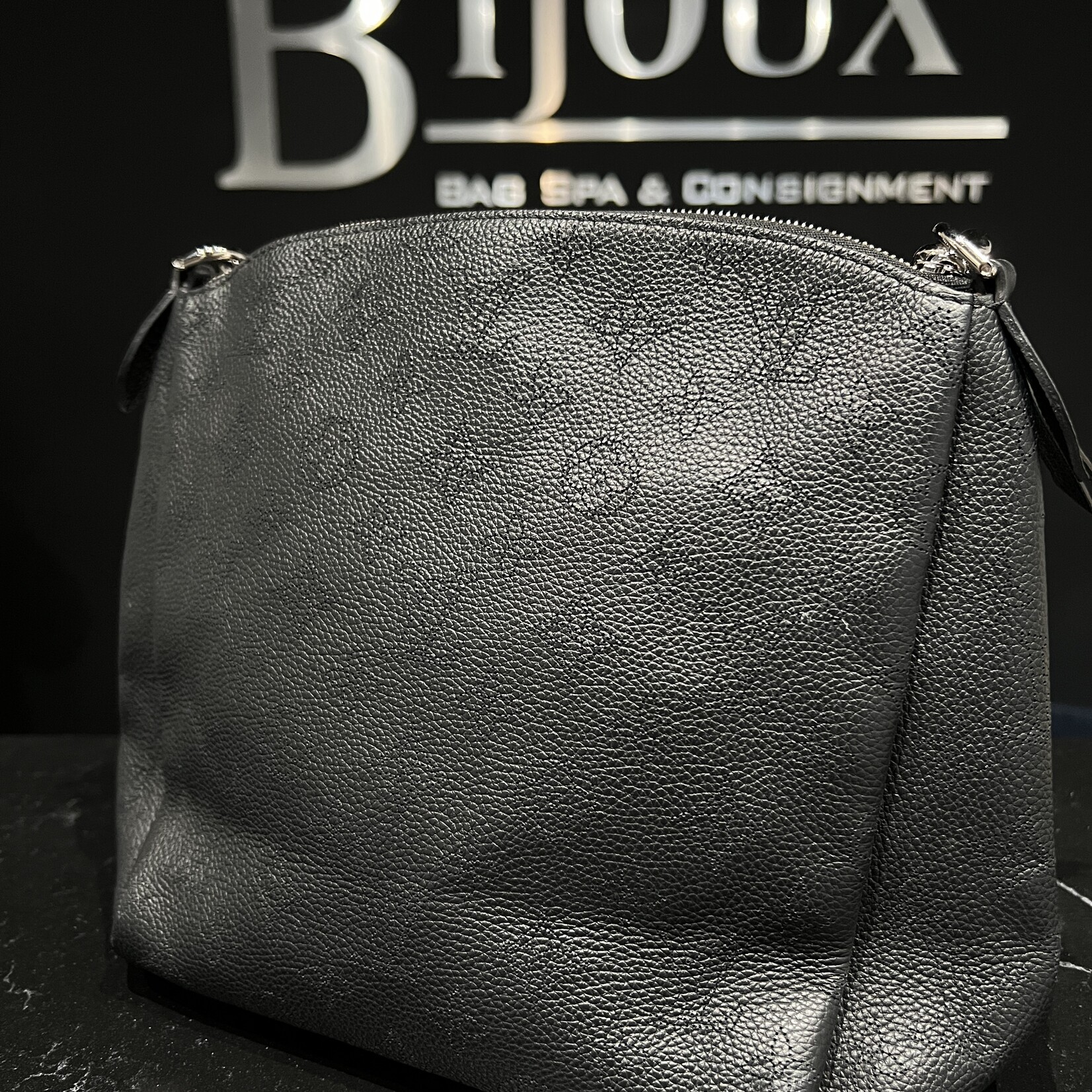 Louis Vuitton SOLD - Louis Vuitton Mahina Babylone