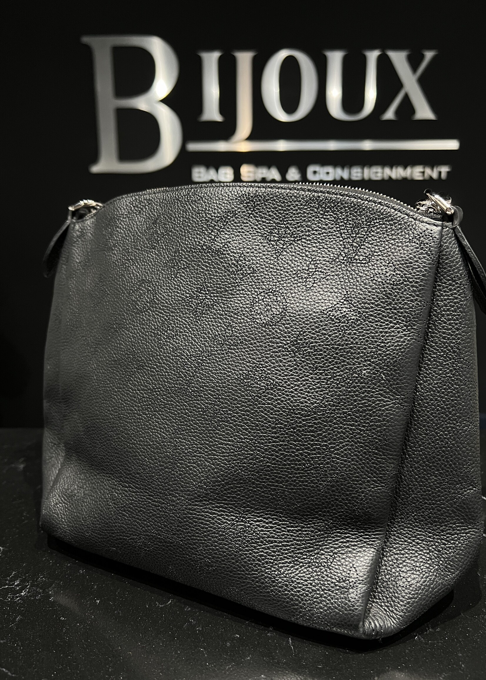 Louis Vuitton SOLD - Louis Vuitton Mahina Babylone