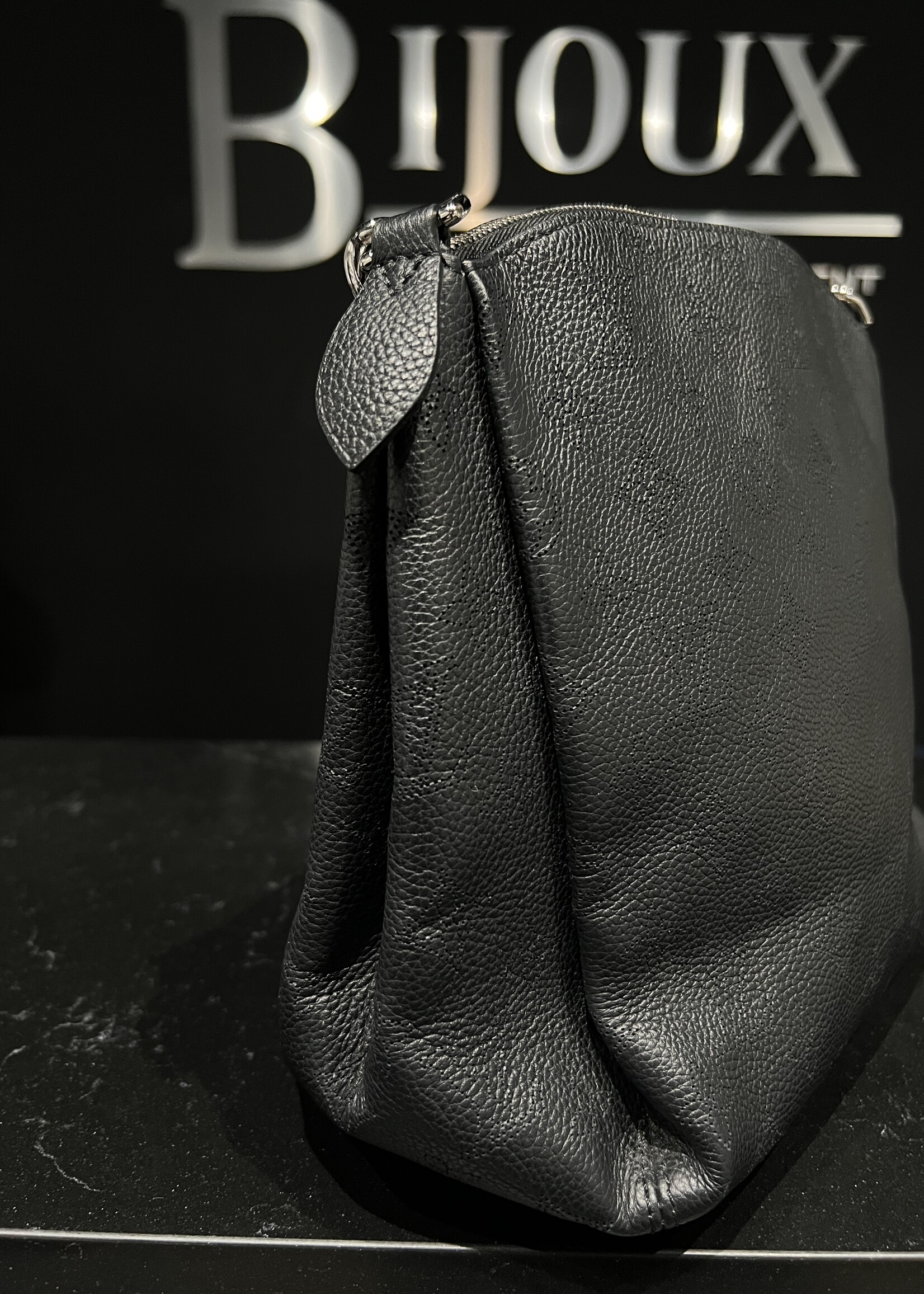 Louis Vuitton SOLD - Louis Vuitton Mahina Babylone