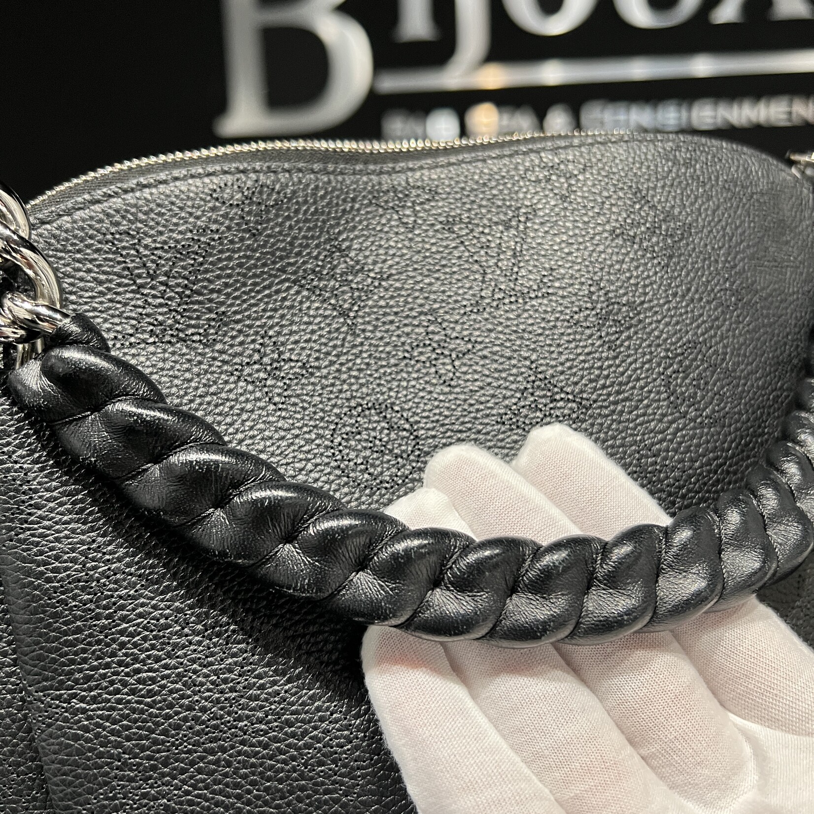 Louis Vuitton SOLD - Louis Vuitton Mahina Babylone