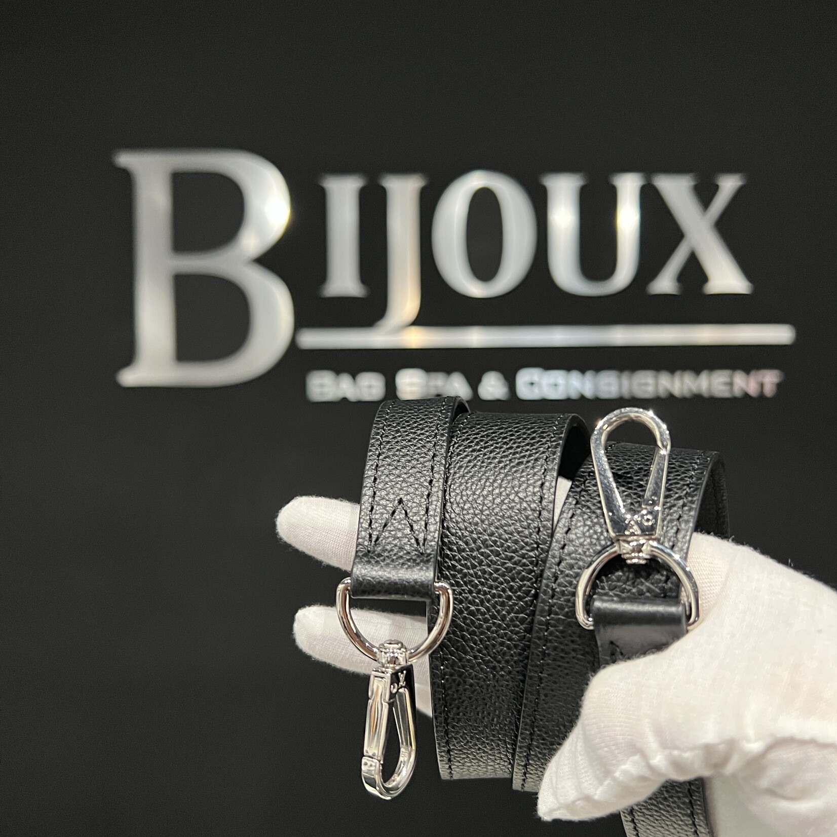 Louis Vuitton Louis Vuitton Mahina Babylone