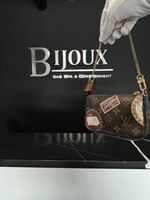 Louis Vuitton Louis Vuitton  Monogram Mini Patch Pochette