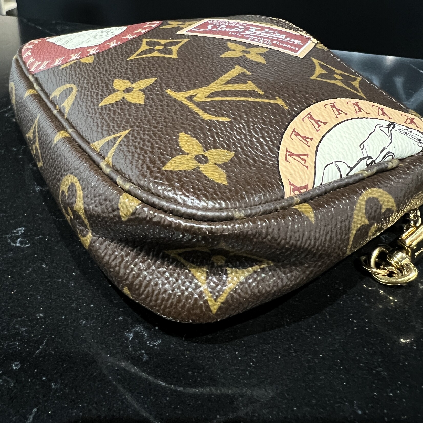 Louis Vuitton Louis Vuitton  Monogram Mini Patch Pochette