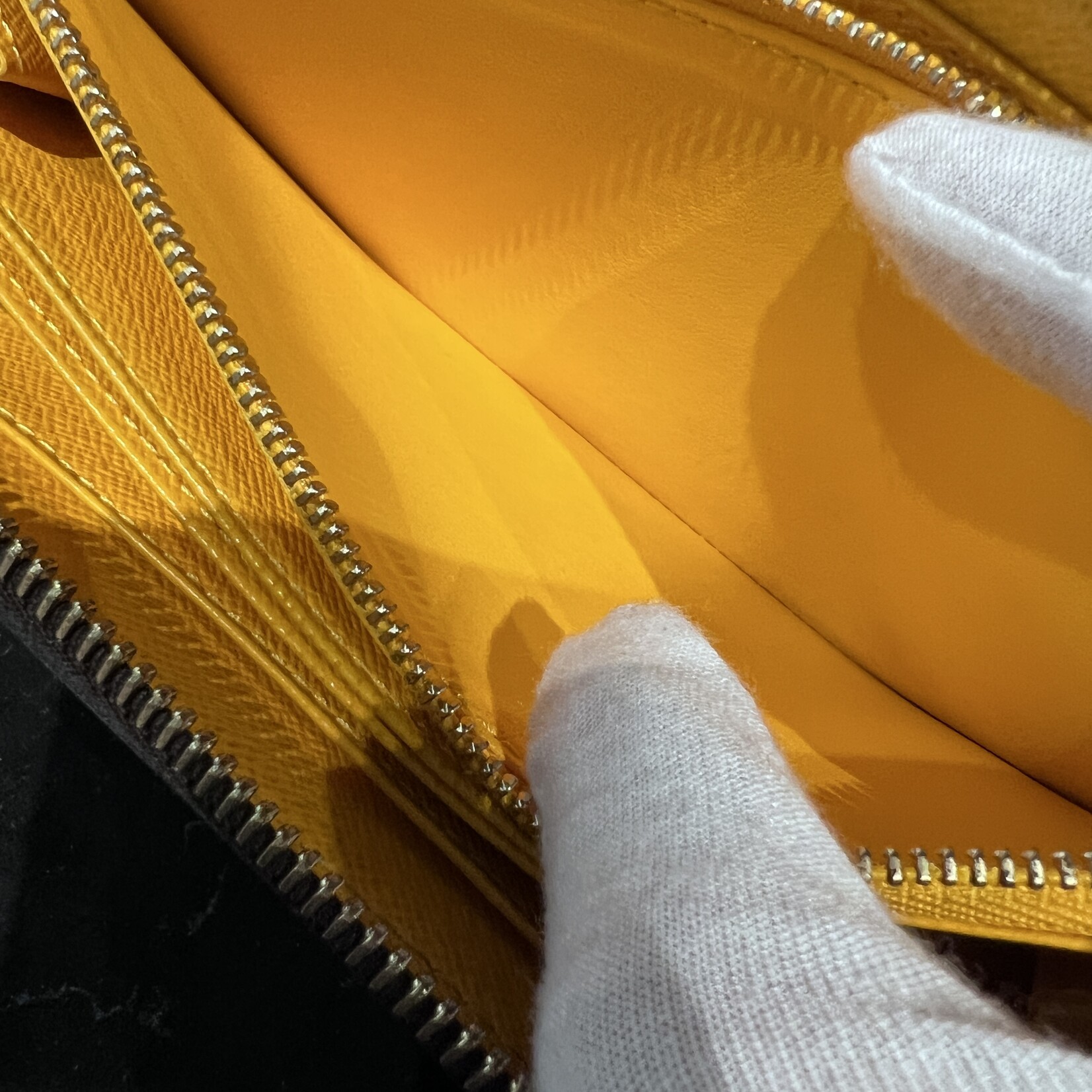 Louis Vuitton Louis Vuitton Kusama Wallet