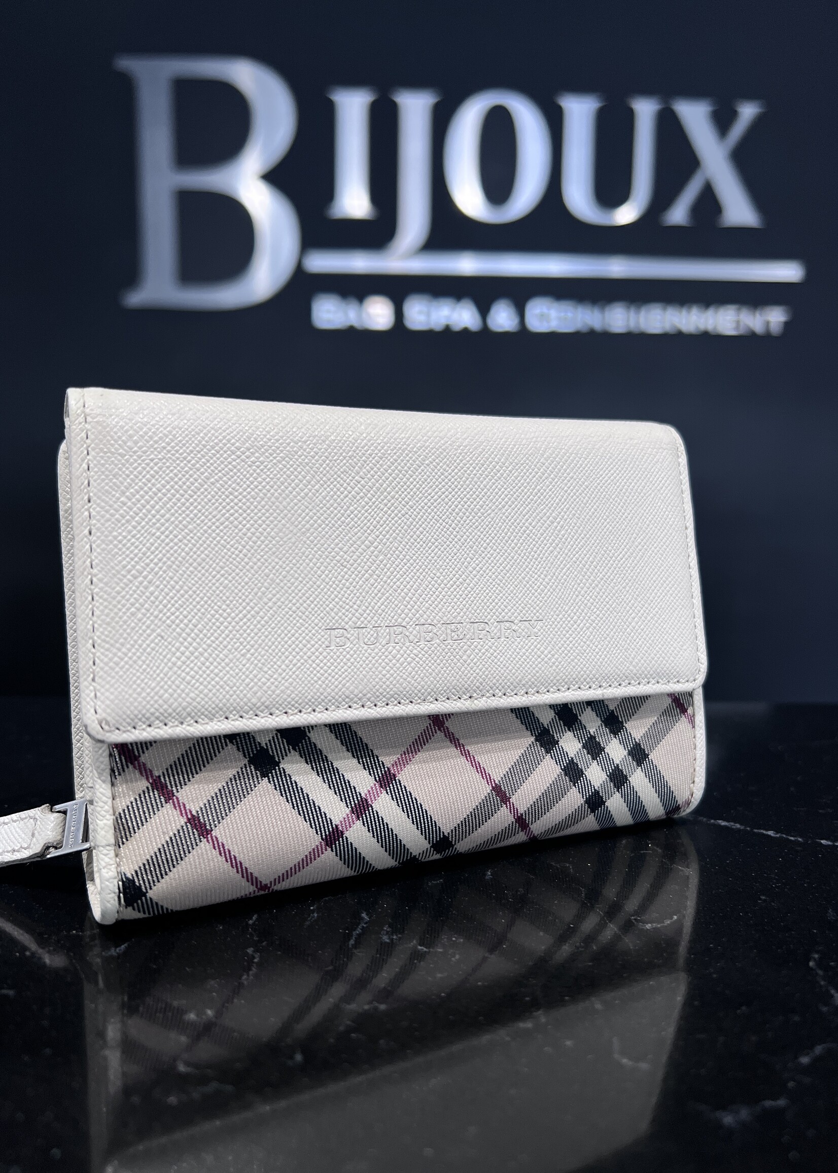 Burberry SOLD- Burberry White Nova Check Pattern Canvas Wallet