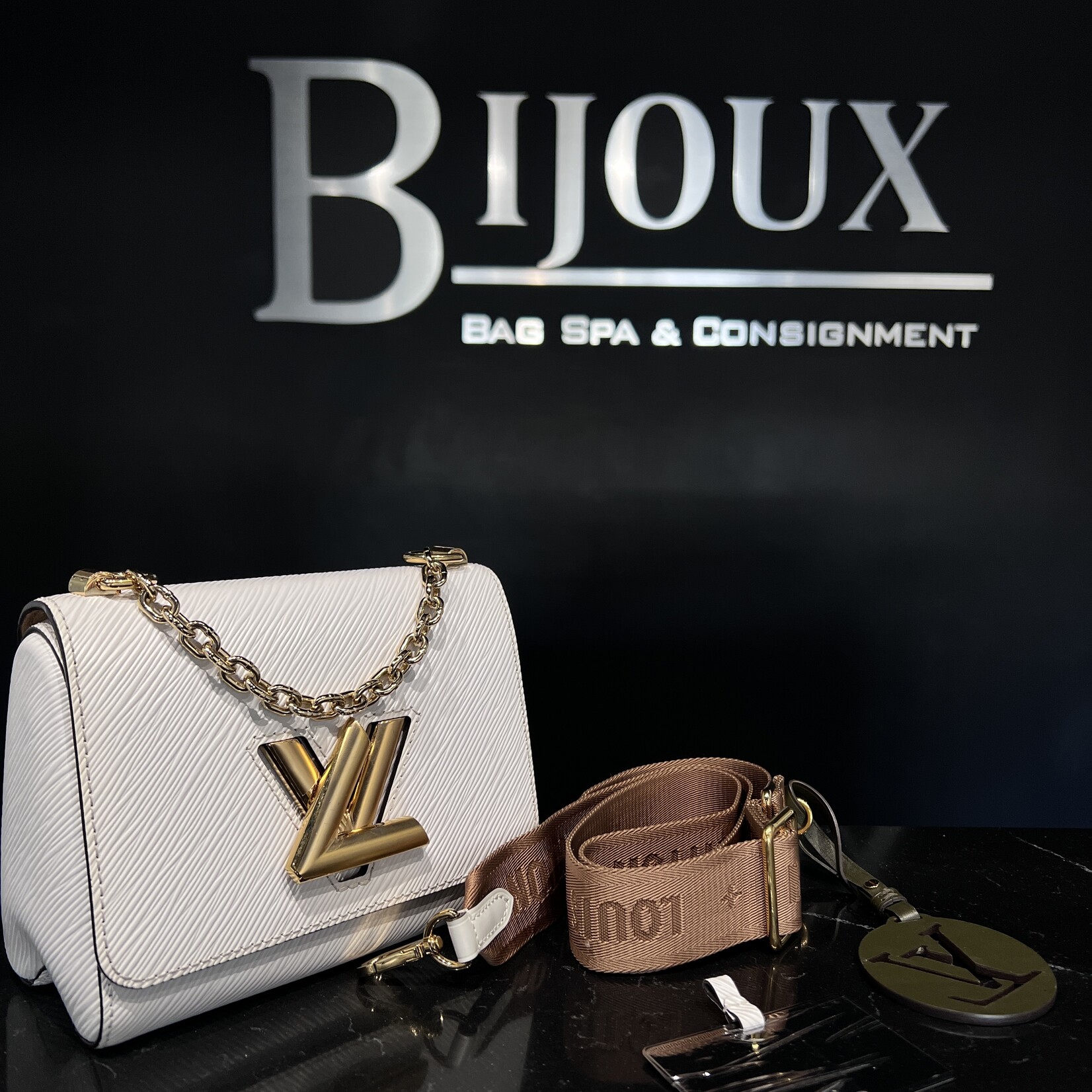 Louis Vuitton Louis Vuitton Twist PM White