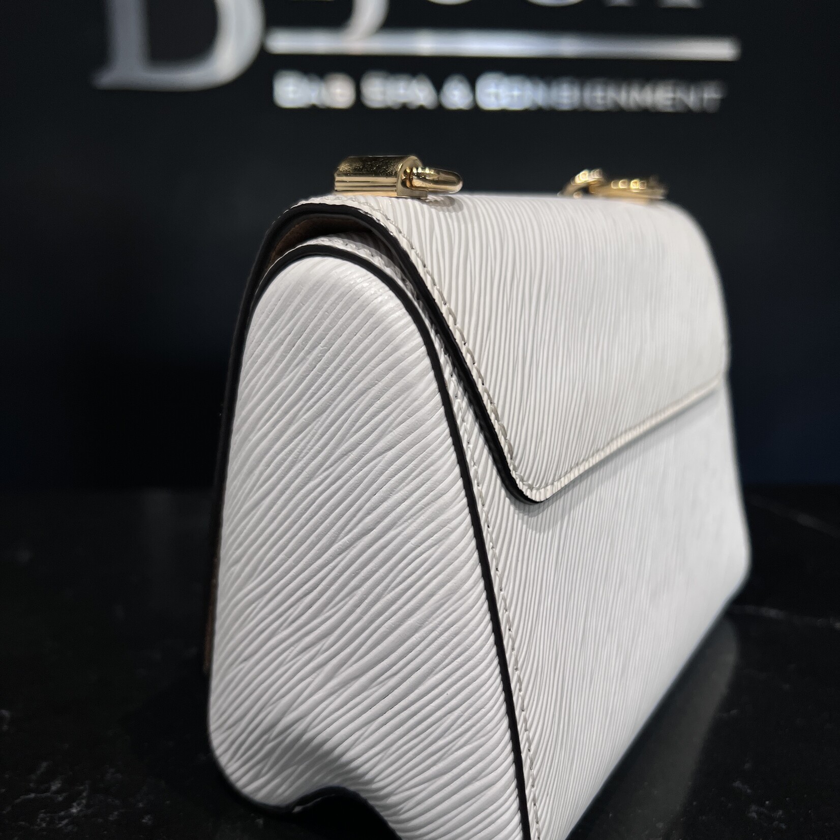 Louis Vuitton Louis Vuitton Twist PM White