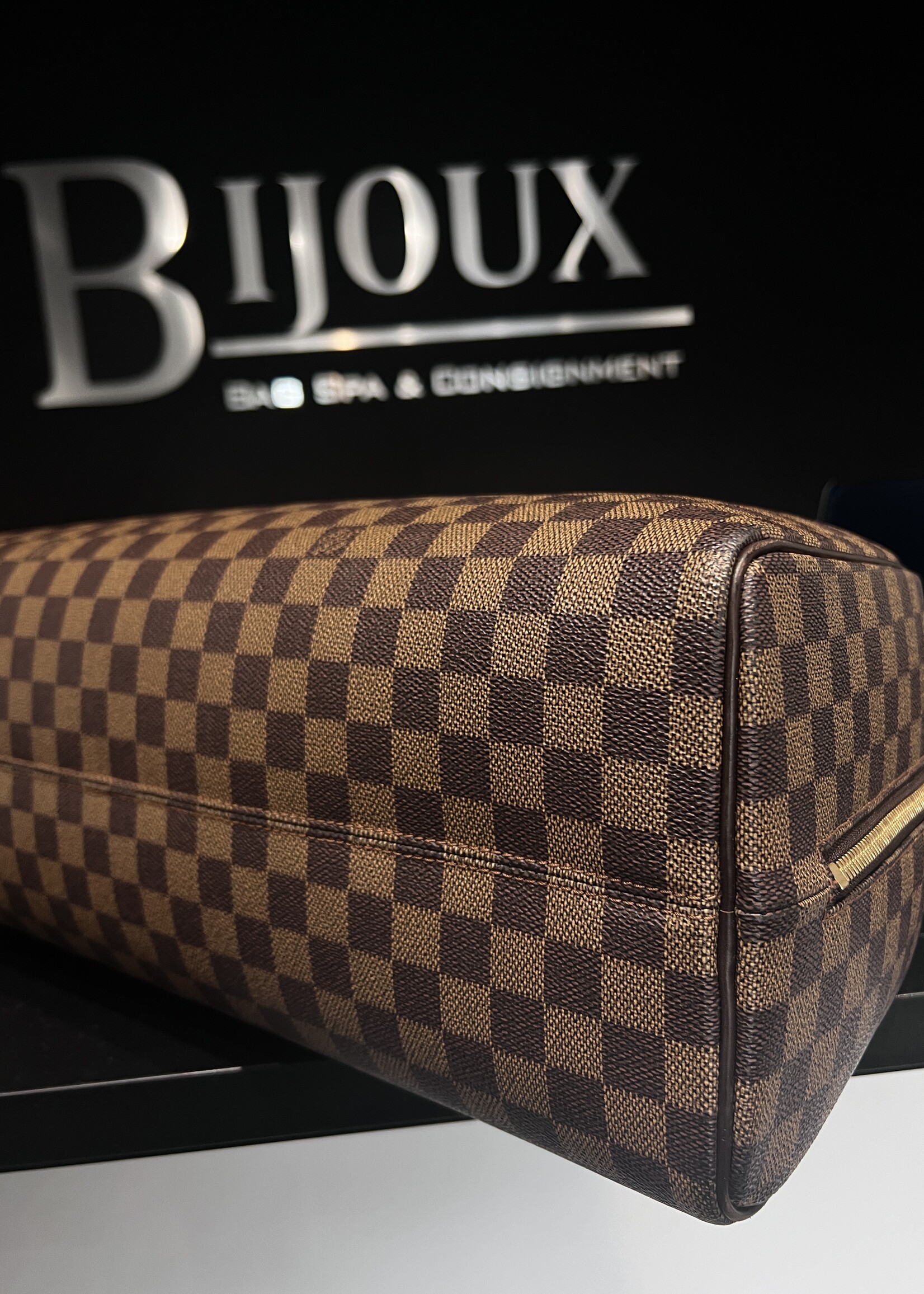 Louis Vuitton SOLD - Louis Vuitton Nolita  24 Heures Damier Ebene