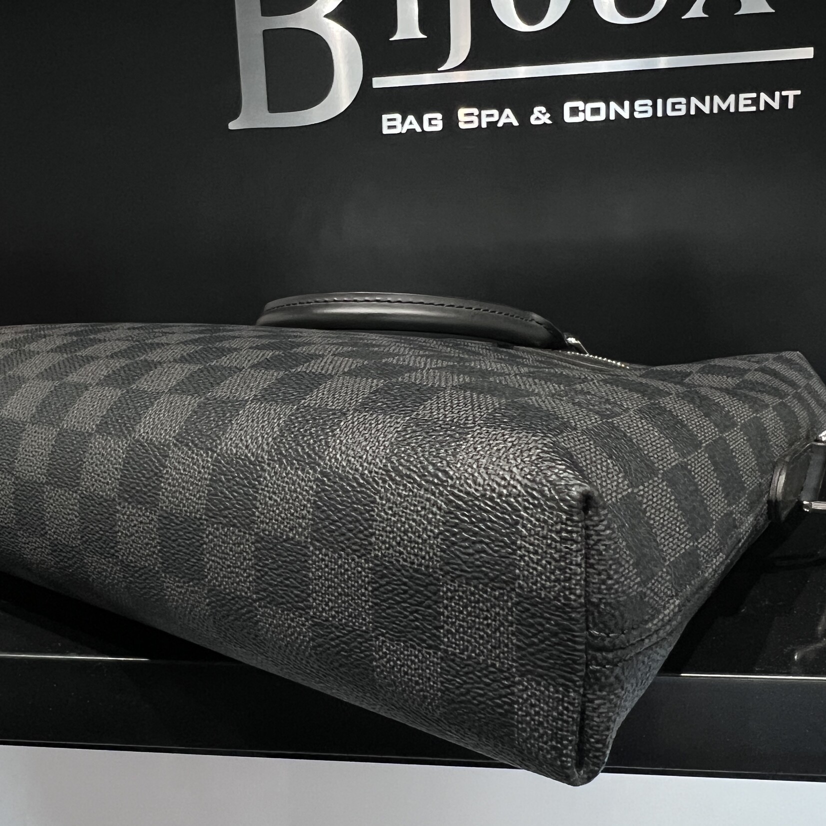 Louis Vuitton SOLD - Louis Vuitton Porte DocumentJour