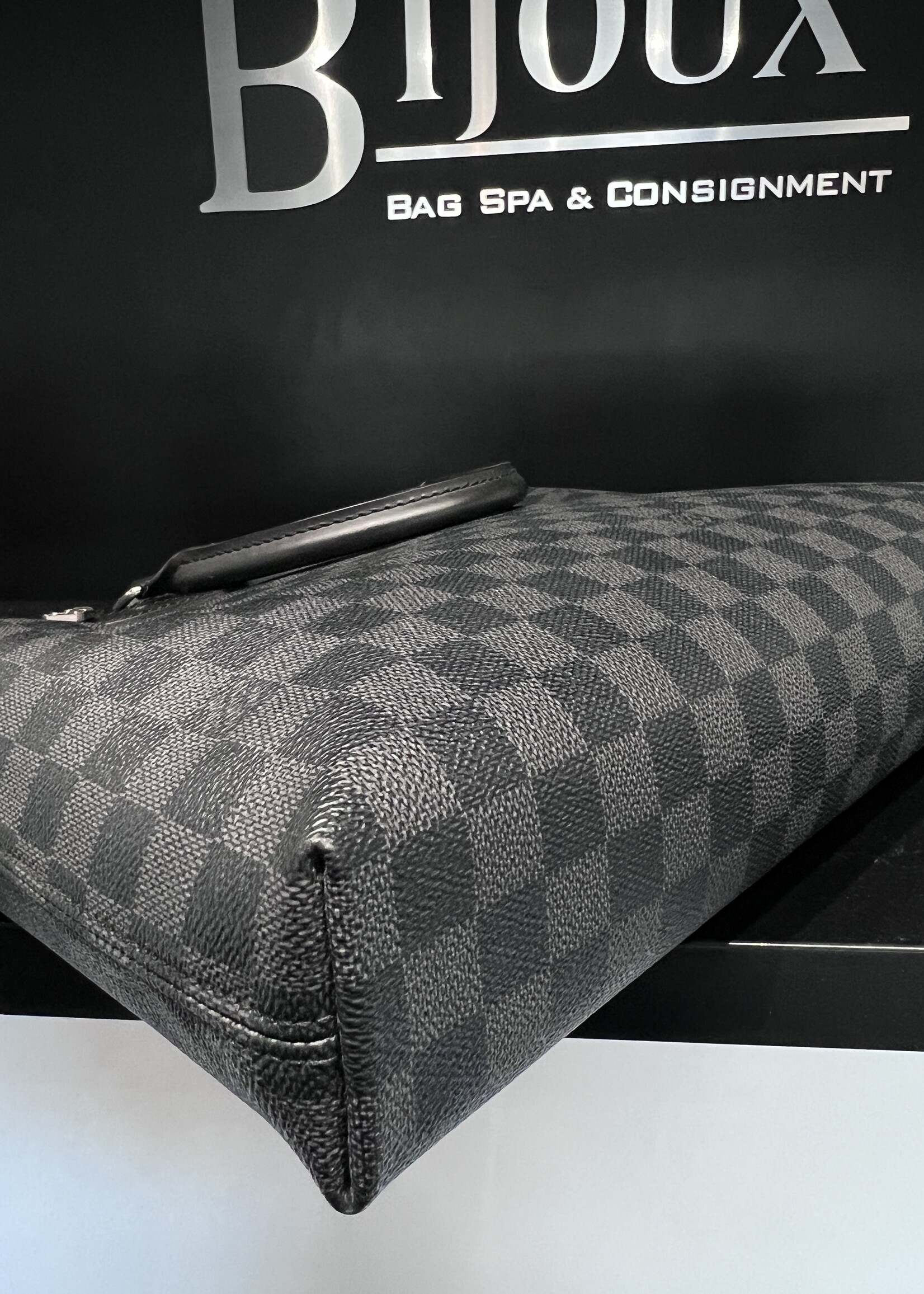 Louis Vuitton SOLD - Louis Vuitton Porte DocumentJour